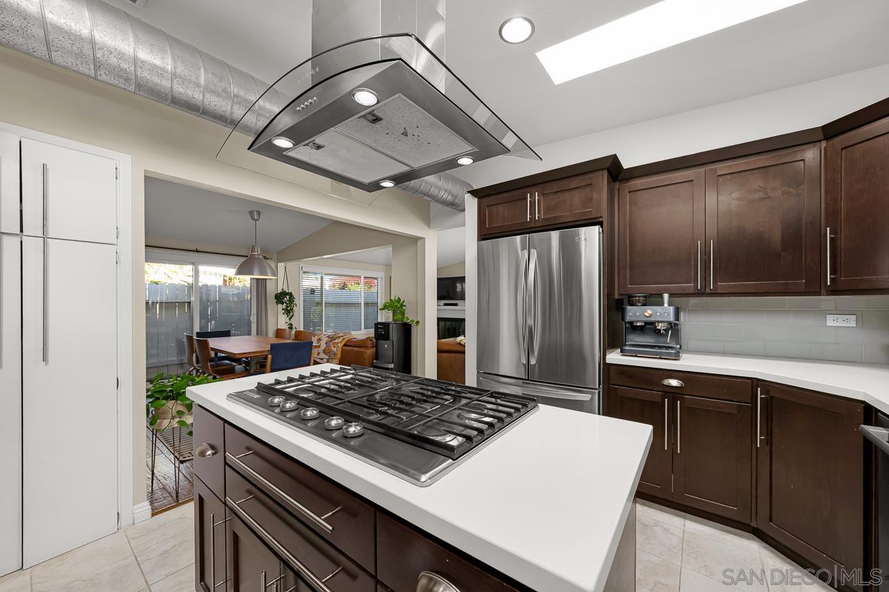 Detail Gallery Image 21 of 45 For 6209  Amber Lake Ave, San Diego,  CA 92119 - 4 Beds | 2 Baths