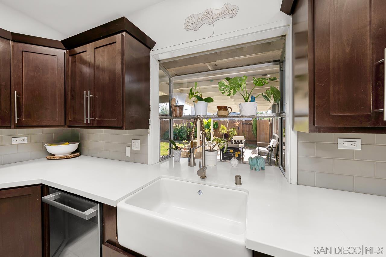 Detail Gallery Image 23 of 45 For 6209  Amber Lake Ave, San Diego,  CA 92119 - 4 Beds | 2 Baths