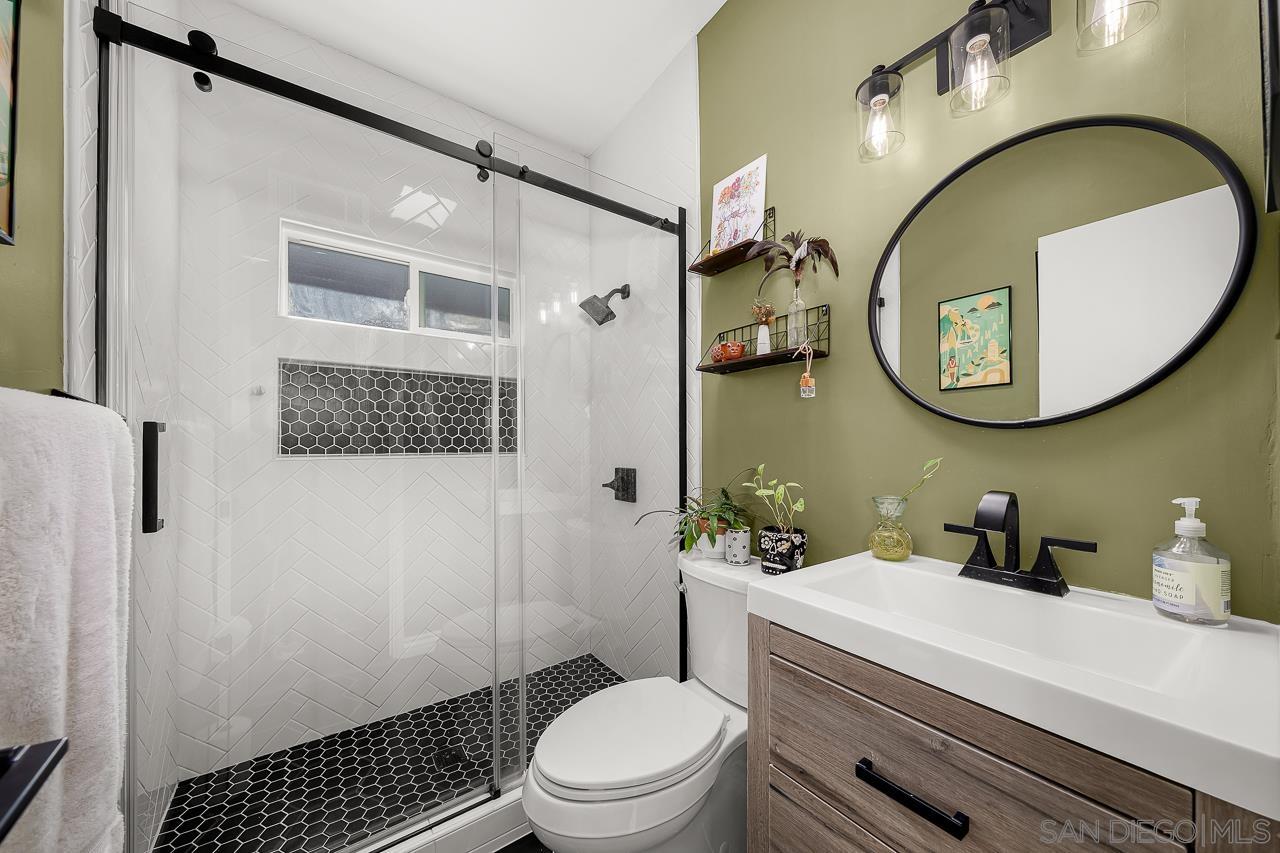 Detail Gallery Image 28 of 45 For 6209  Amber Lake Ave, San Diego,  CA 92119 - 4 Beds | 2 Baths