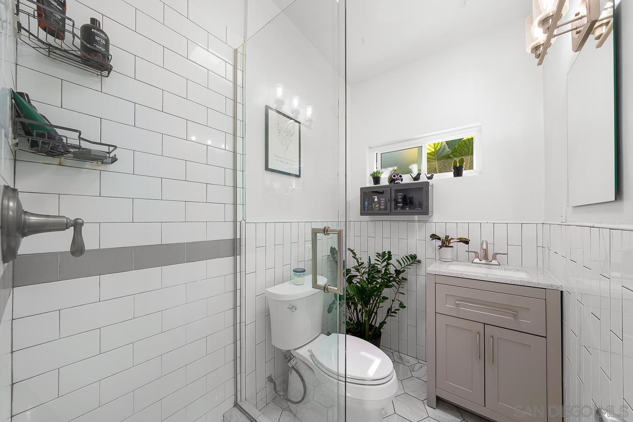 Detail Gallery Image 31 of 45 For 6209  Amber Lake Ave, San Diego,  CA 92119 - 4 Beds | 2 Baths