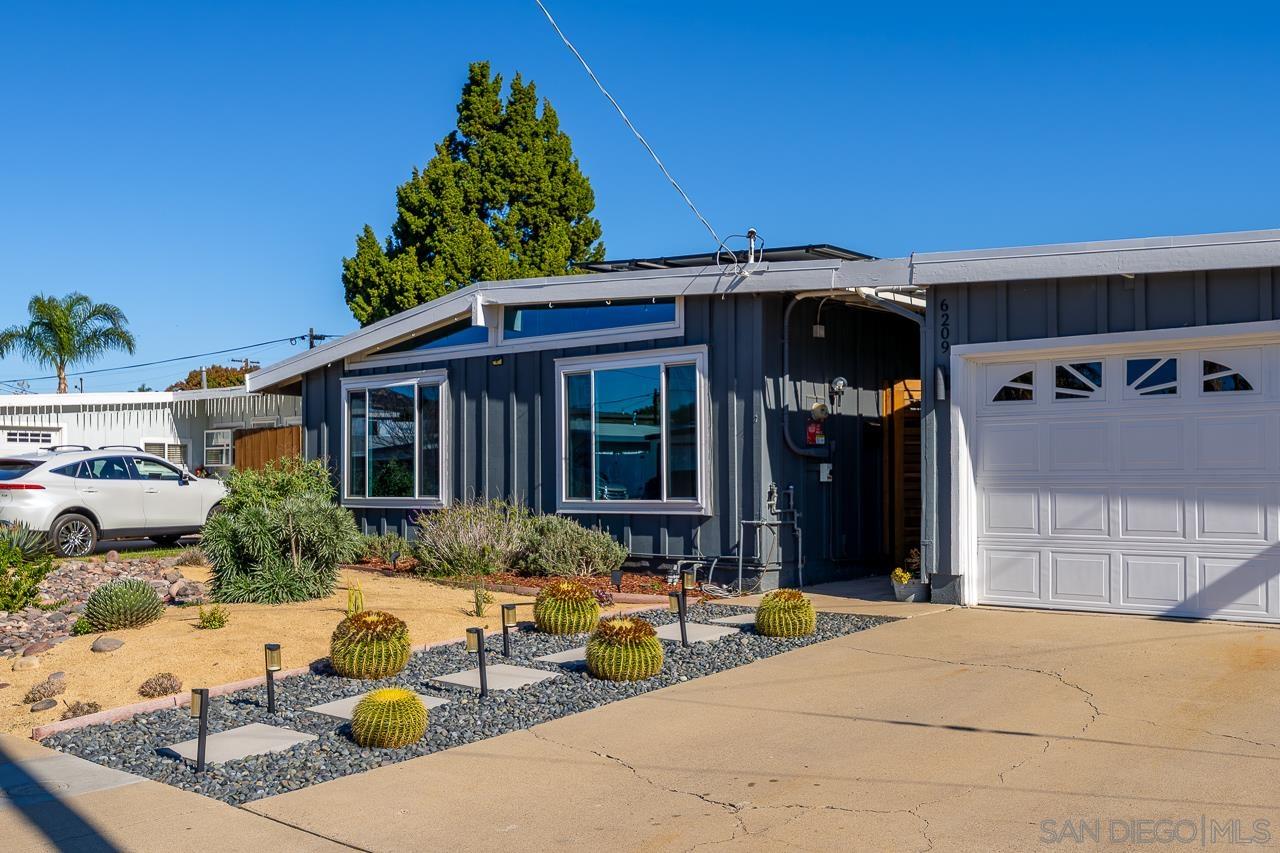 Detail Gallery Image 41 of 45 For 6209  Amber Lake Ave, San Diego,  CA 92119 - 4 Beds | 2 Baths