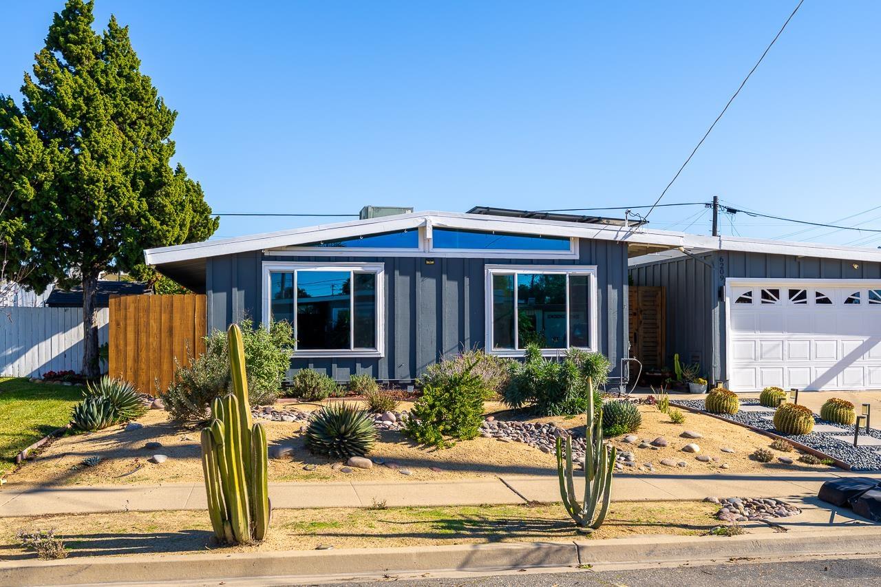 Detail Gallery Image 43 of 45 For 6209  Amber Lake Ave, San Diego,  CA 92119 - 4 Beds | 2 Baths