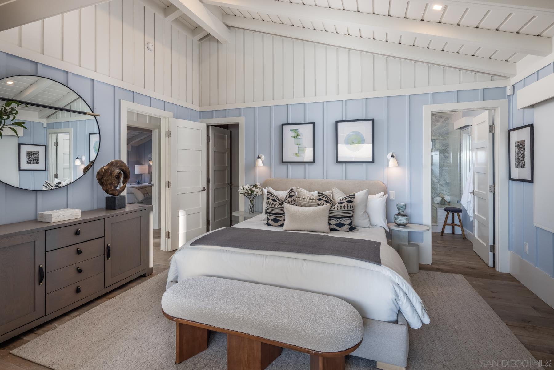 Detail Gallery Image 12 of 30 For 2050  Ocean Front, Del Mar,  CA 92014 - 5 Beds | 5 Baths