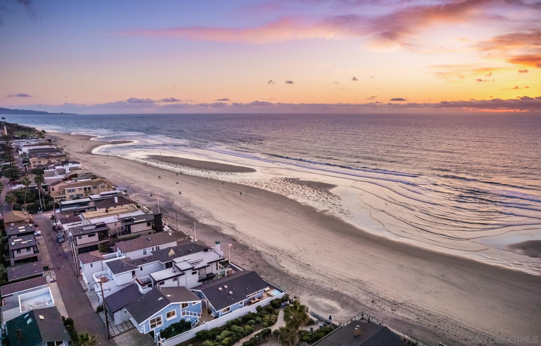 Detail Gallery Image 30 of 30 For 2050  Ocean Front, Del Mar,  CA 92014 - 5 Beds | 5 Baths