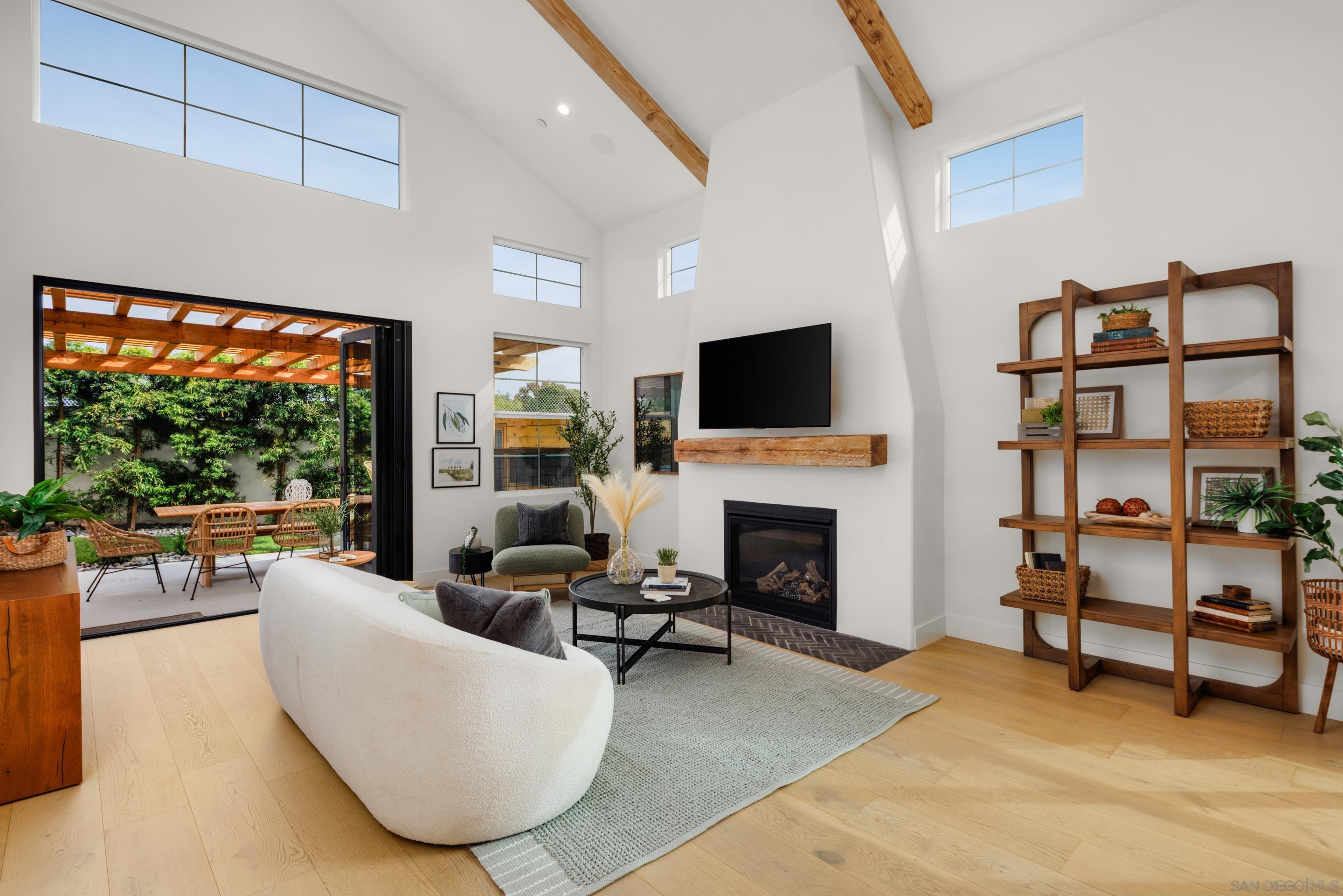 Detail Gallery Image 11 of 45 For 623  Colima St, La Jolla,  CA 92037 - 4 Beds | 4/1 Baths