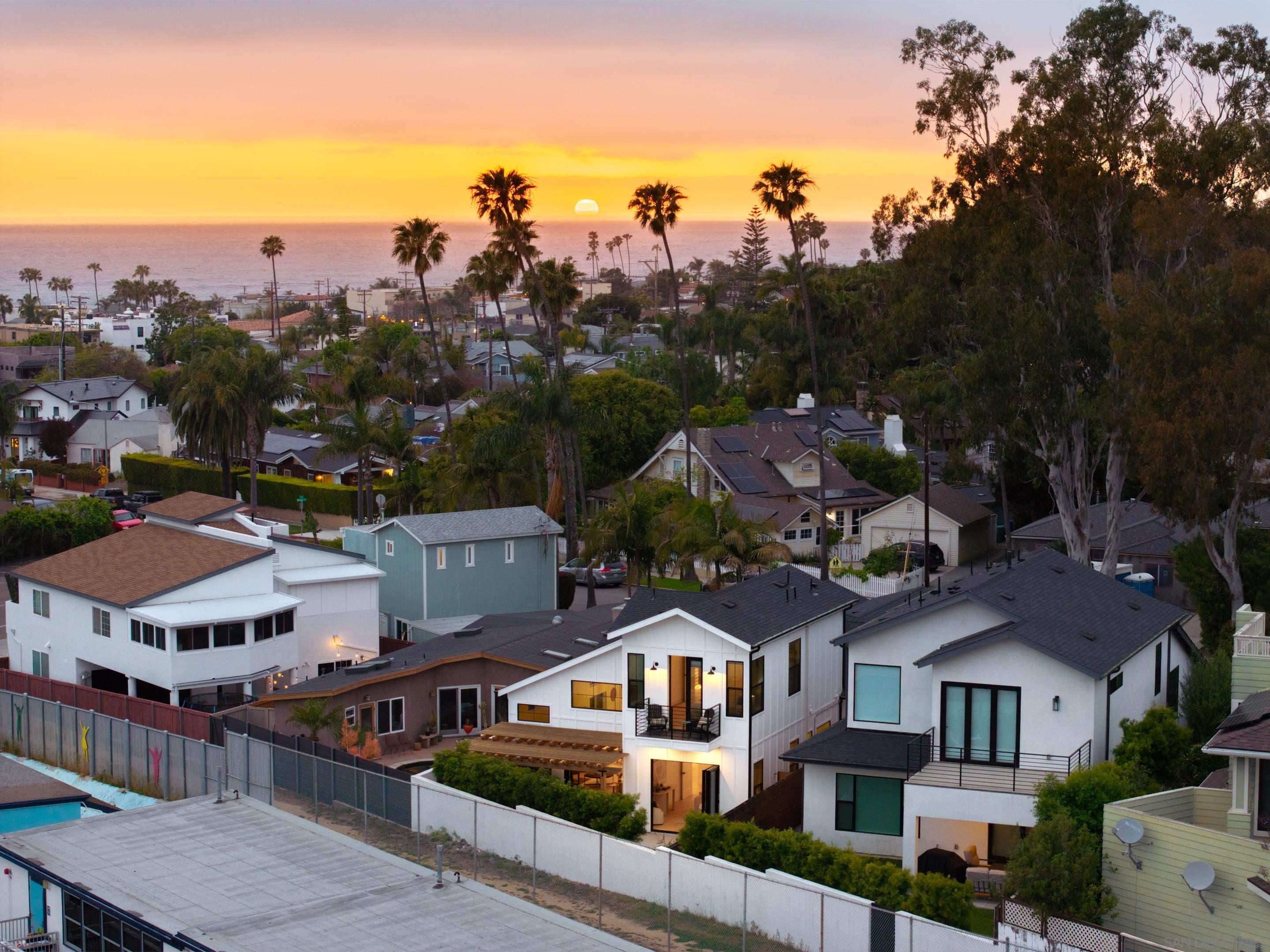 Detail Gallery Image 3 of 45 For 623  Colima St, La Jolla,  CA 92037 - 4 Beds | 4/1 Baths