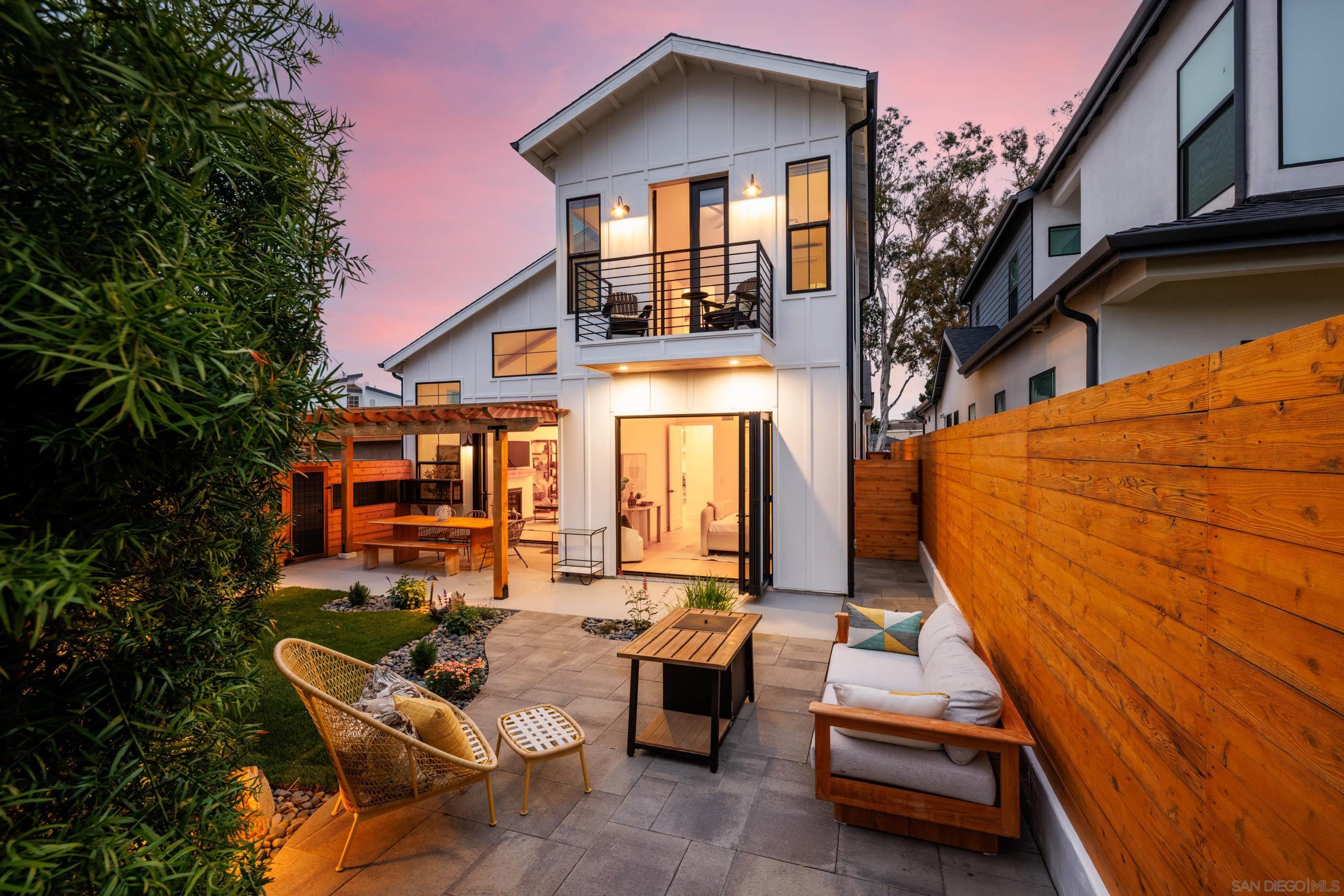 Detail Gallery Image 4 of 45 For 623  Colima St, La Jolla,  CA 92037 - 4 Beds | 4/1 Baths