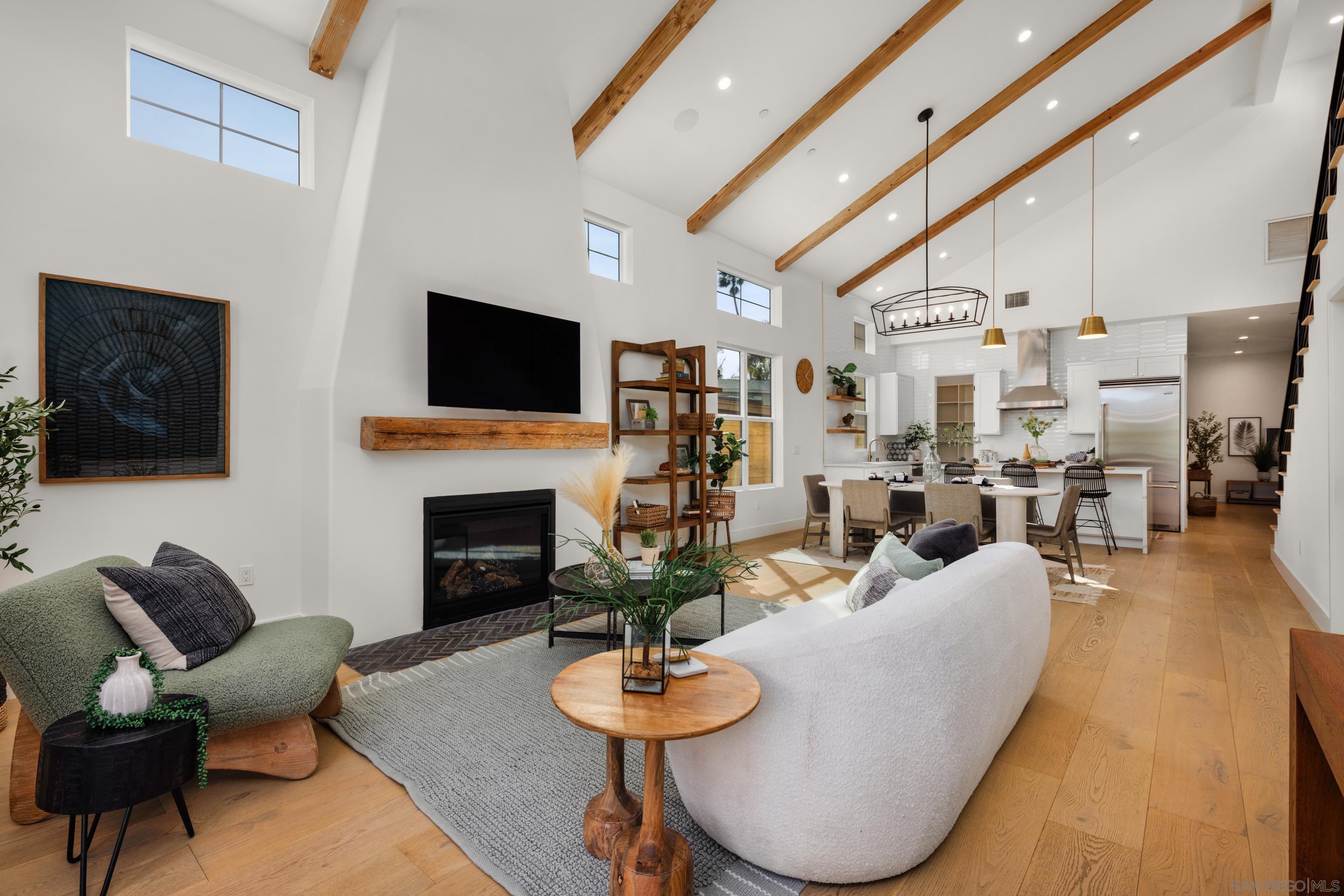 Detail Gallery Image 10 of 45 For 623  Colima St, La Jolla,  CA 92037 - 4 Beds | 4/1 Baths