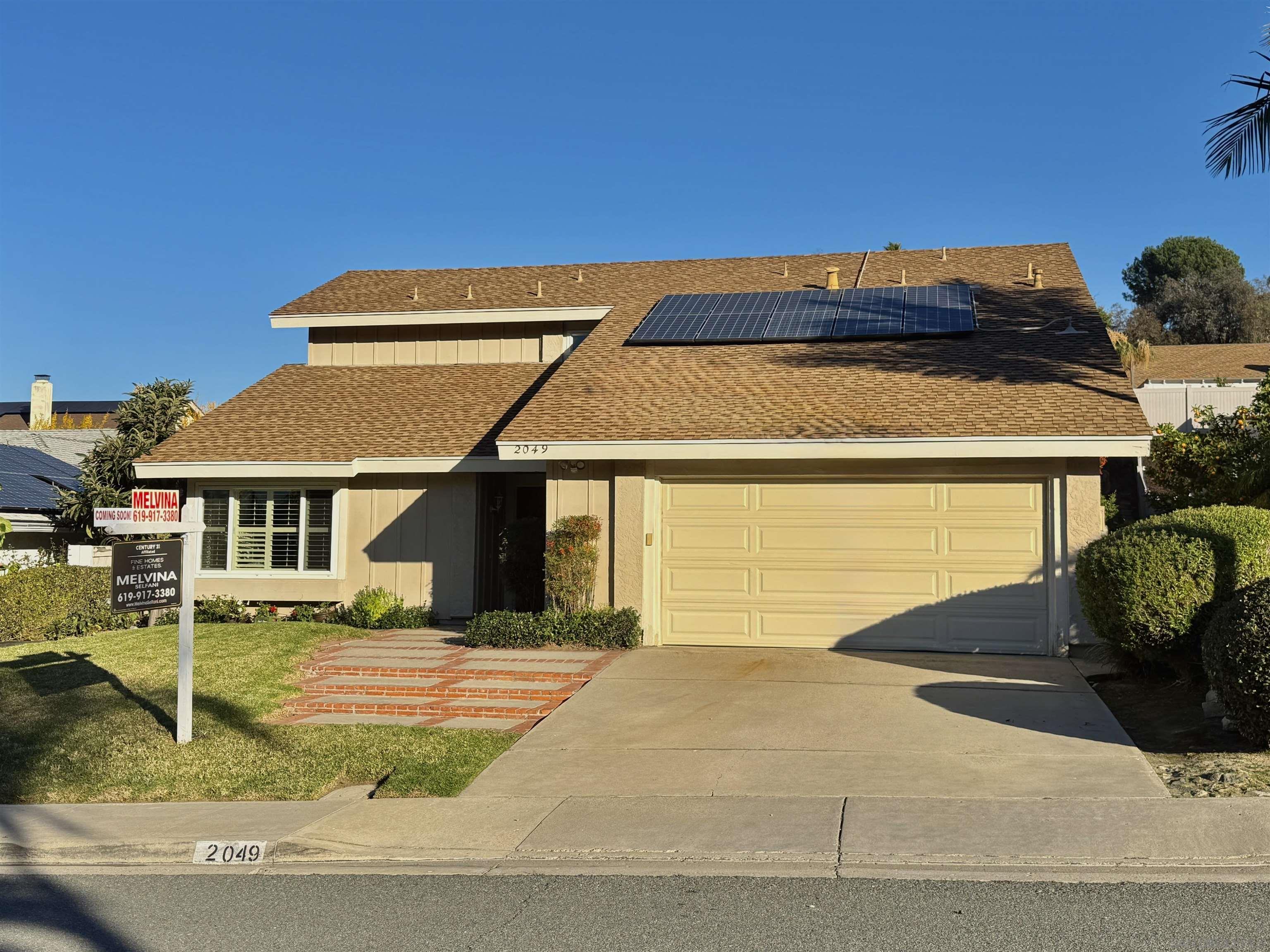 Detail Gallery Image 2 of 31 For 2049  Wind River Rd, El Cajon,  CA 92019 - 4 Beds | 3 Baths