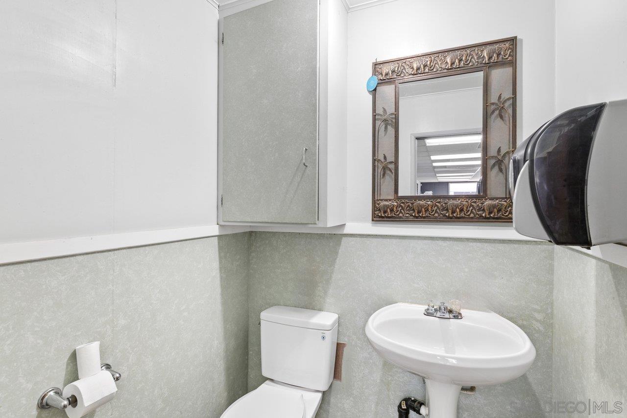 Detail Gallery Image 8 of 16 For 431 N Hale, Escondido,  CA 92029 - – Beds | – Baths