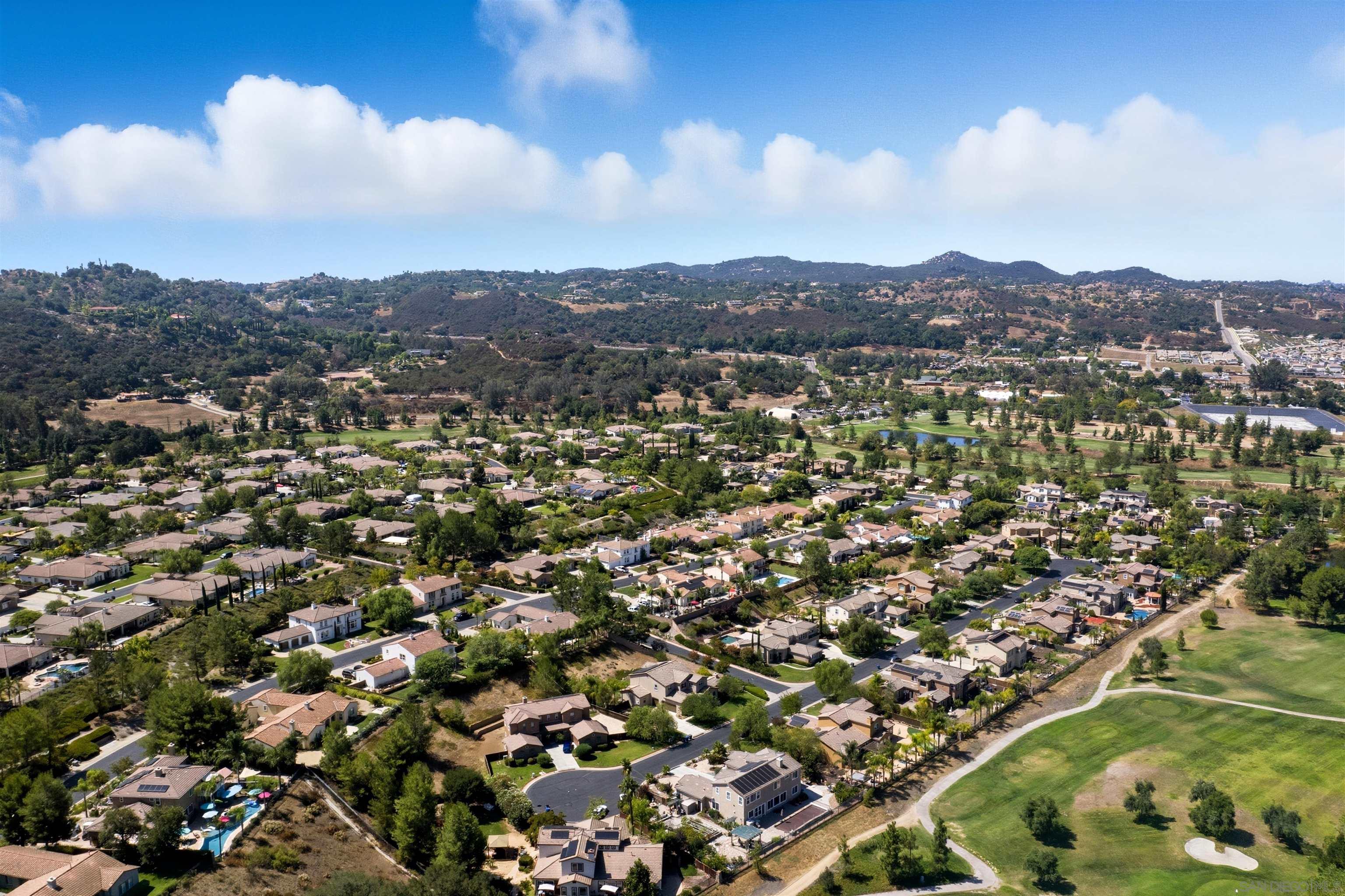 Detail Gallery Image 9 of 62 For 14257  Merion, Valley Center,  CA 92082 - 5 Beds | 4 Baths