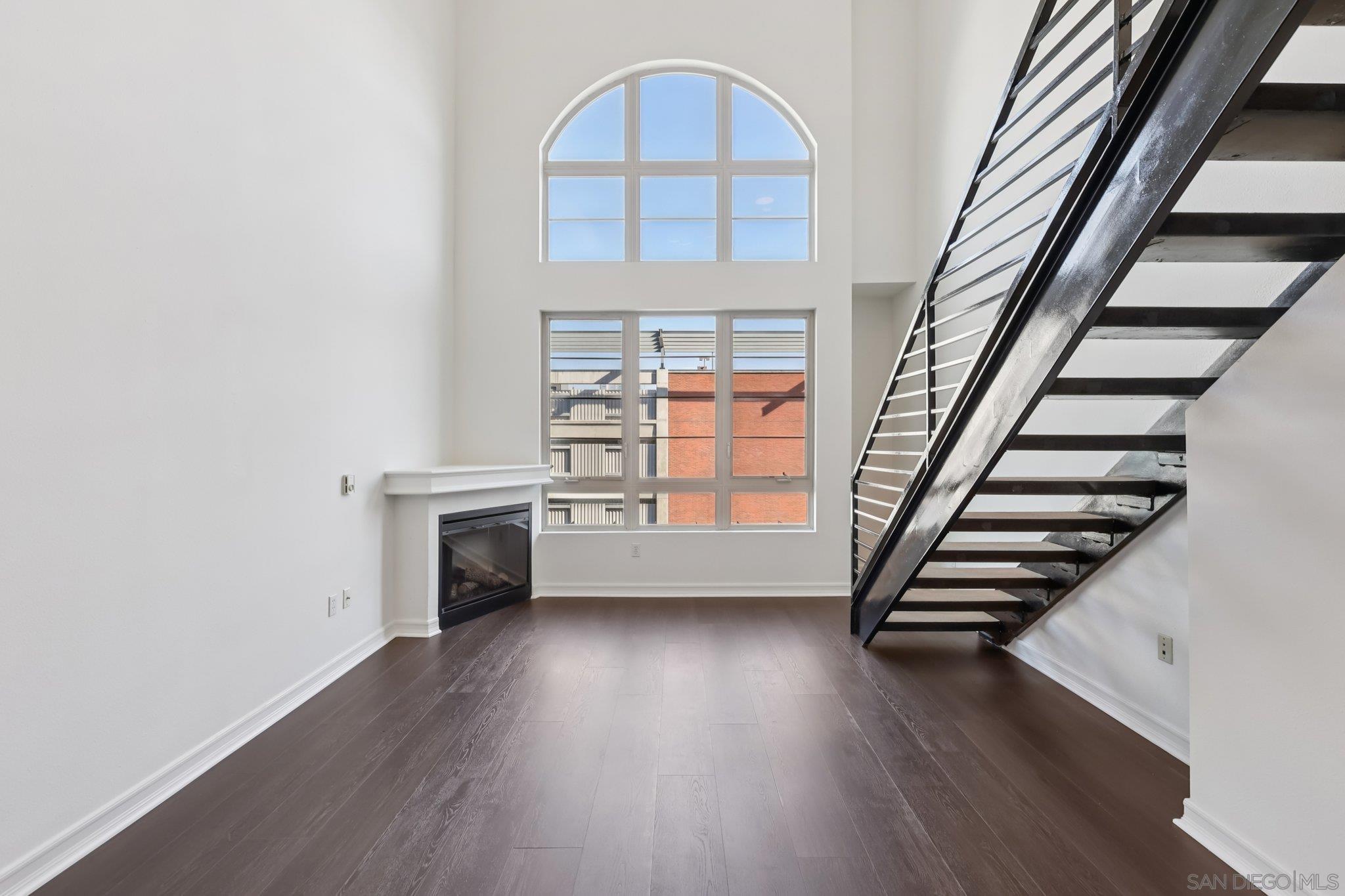 Detail Gallery Image 2 of 60 For 1480  Broadway  #2621,  San Diego,  CA 92101 - 3 Beds | 2 Baths