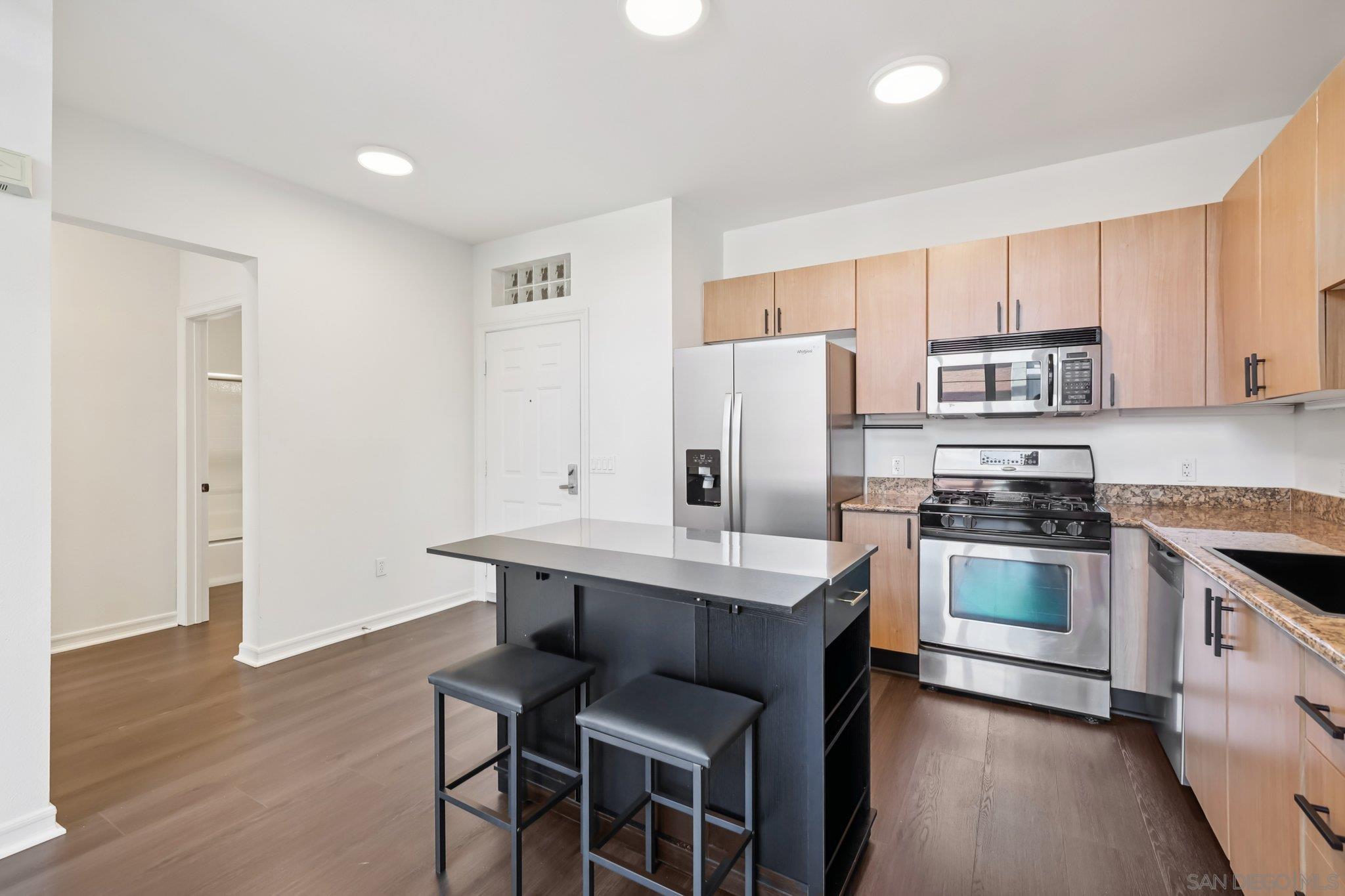 Detail Gallery Image 22 of 60 For 1480  Broadway  #2621,  San Diego,  CA 92101 - 3 Beds | 2 Baths