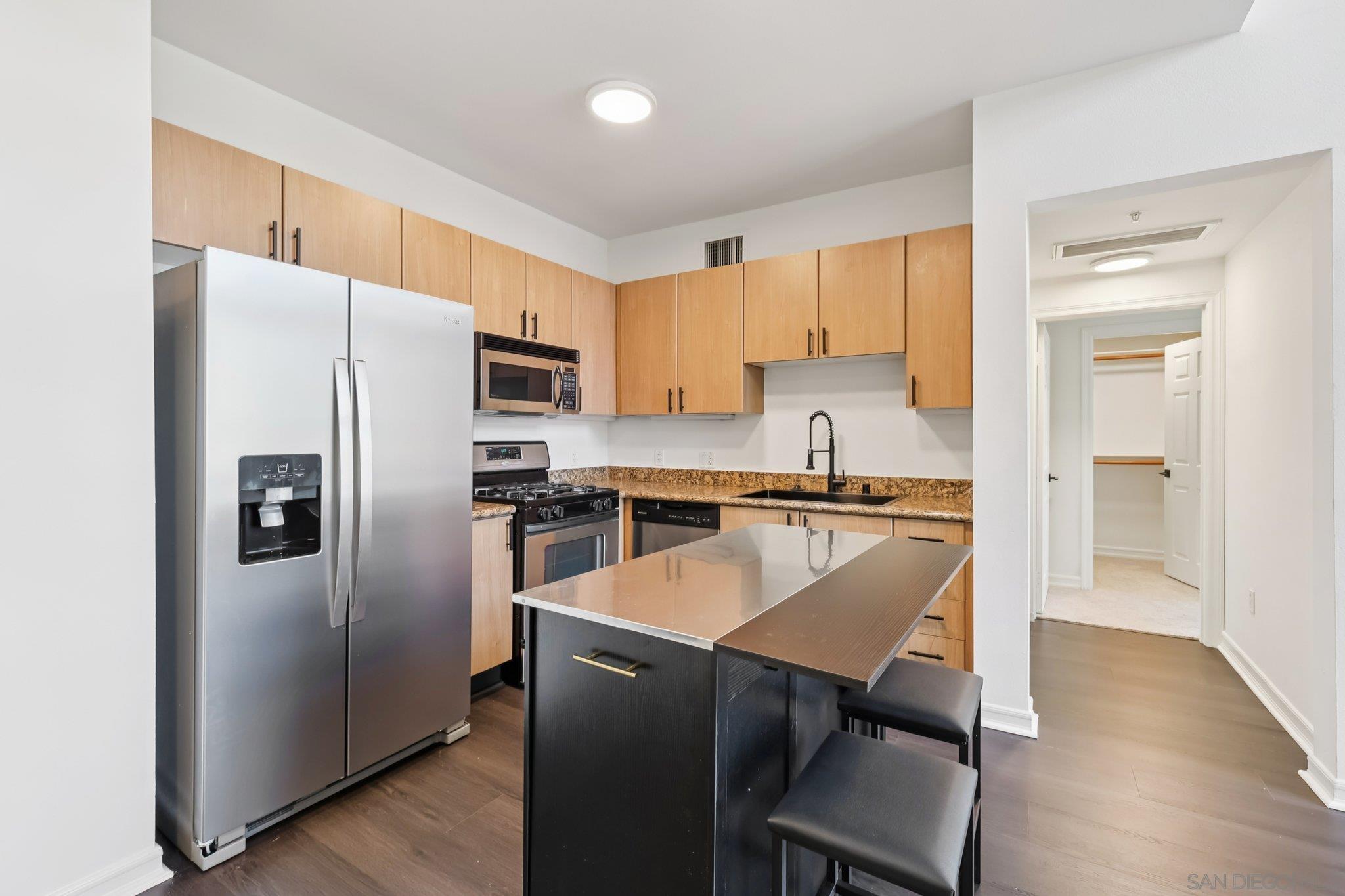 Detail Gallery Image 24 of 60 For 1480  Broadway  #2621,  San Diego,  CA 92101 - 3 Beds | 2 Baths