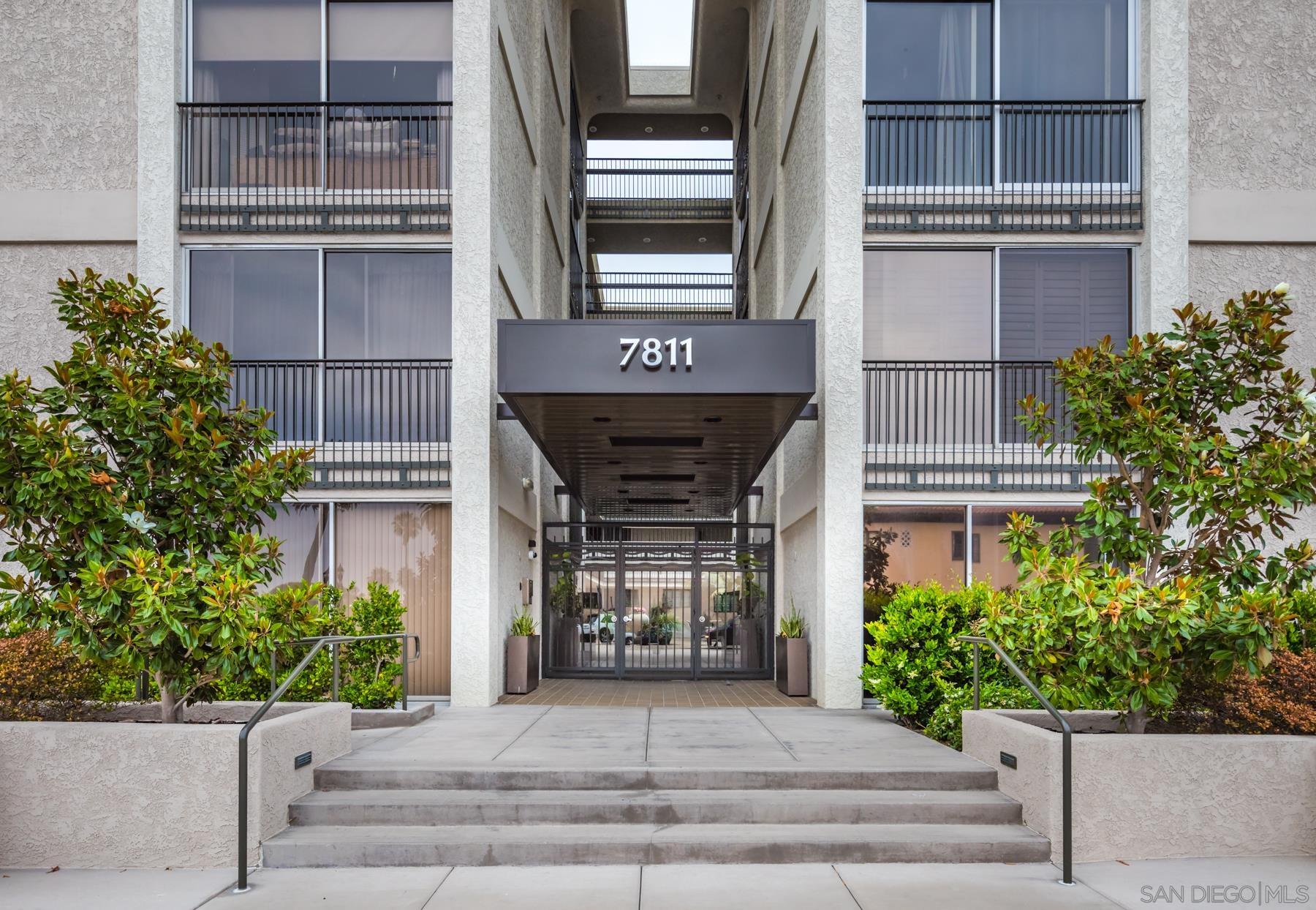 Front Image Thumbnail for SD250045657