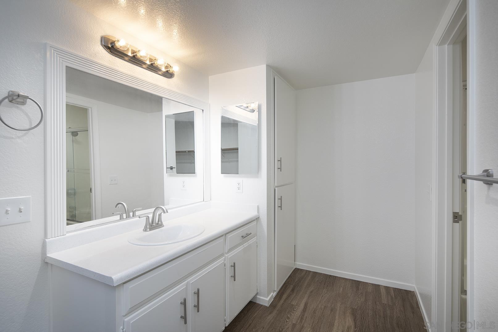 Detail Gallery Image 2 of 30 For 315  Westbourne Street, La Jolla,  CA 92037 - 4 Beds | 3 Baths