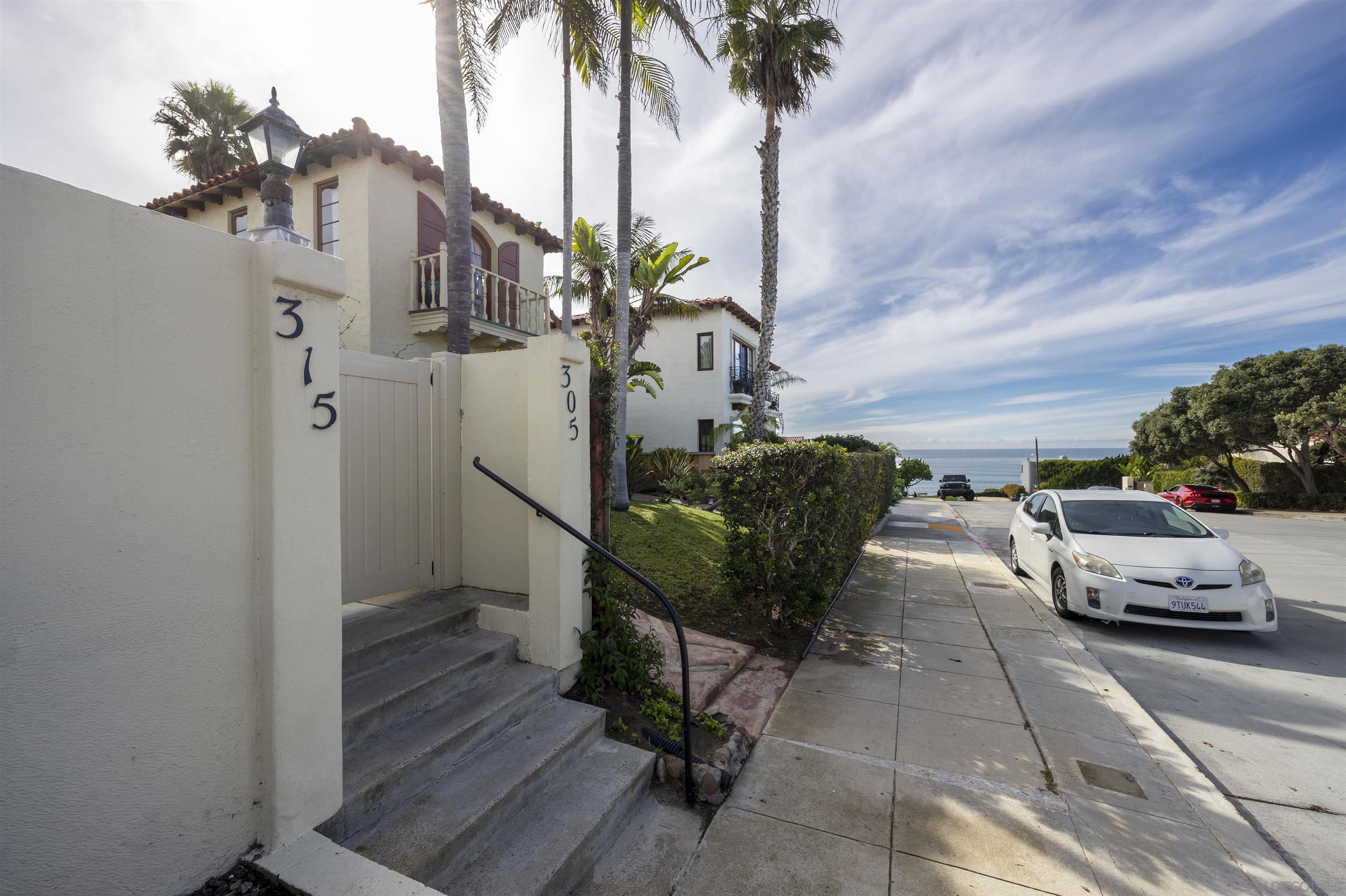 Detail Gallery Image 11 of 30 For 315  Westbourne Street, La Jolla,  CA 92037 - 4 Beds | 3 Baths