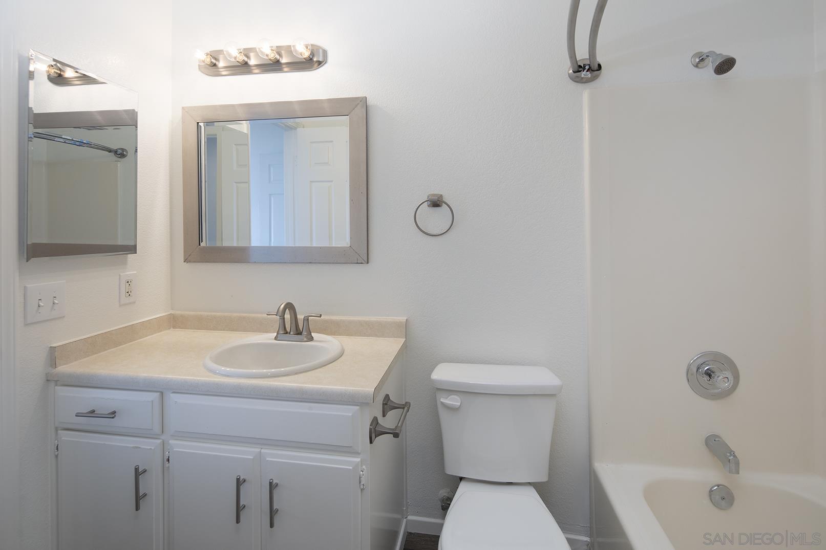 Detail Gallery Image 19 of 30 For 315  Westbourne Street, La Jolla,  CA 92037 - 4 Beds | 3 Baths