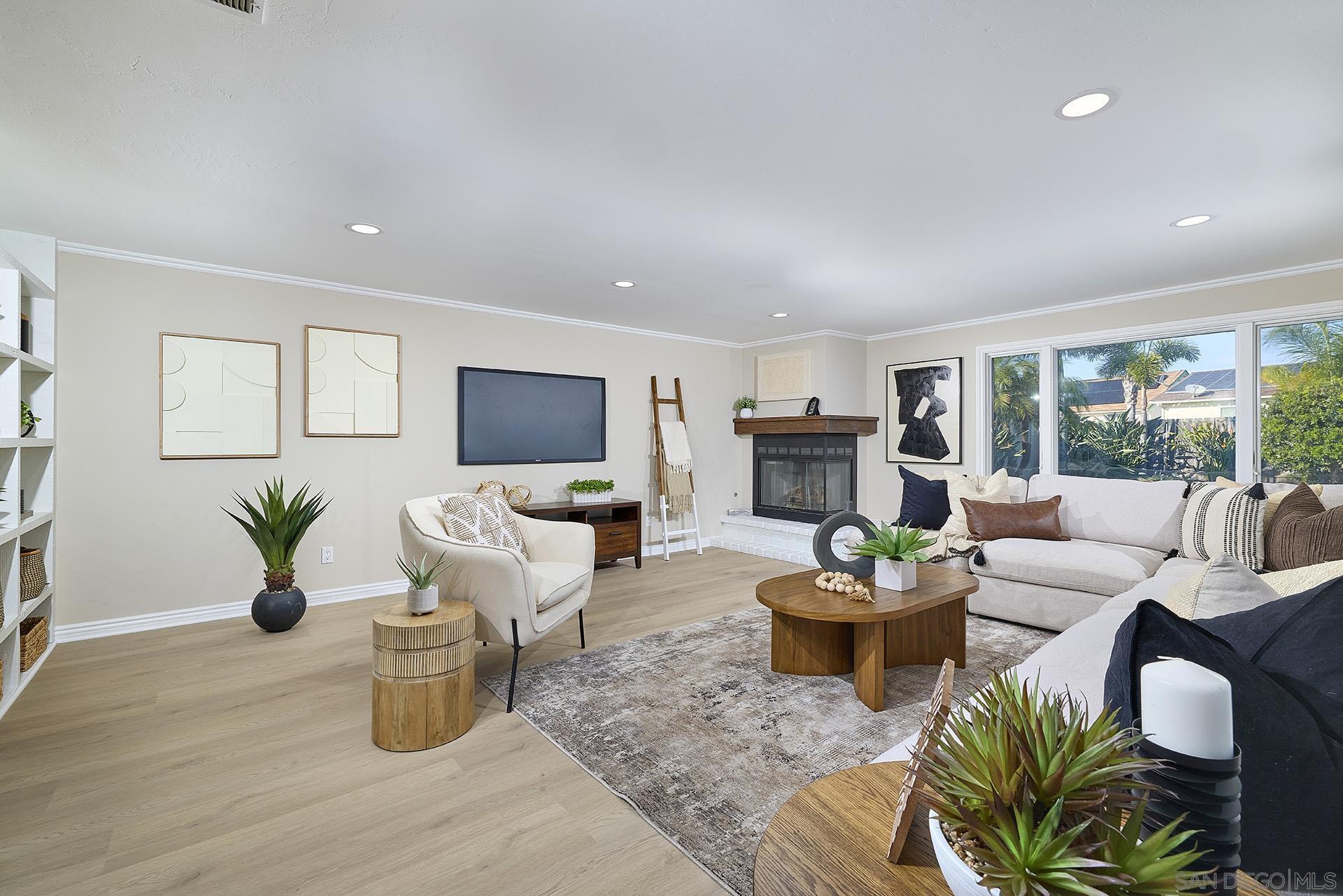 Detail Gallery Image 11 of 42 For 7962  Merrington Pl, San Diego,  CA 92126 - 4 Beds | 2 Baths