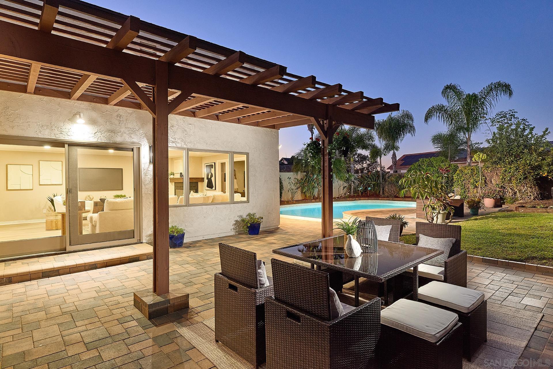 Detail Gallery Image 19 of 42 For 7962  Merrington Pl, San Diego,  CA 92126 - 4 Beds | 2 Baths