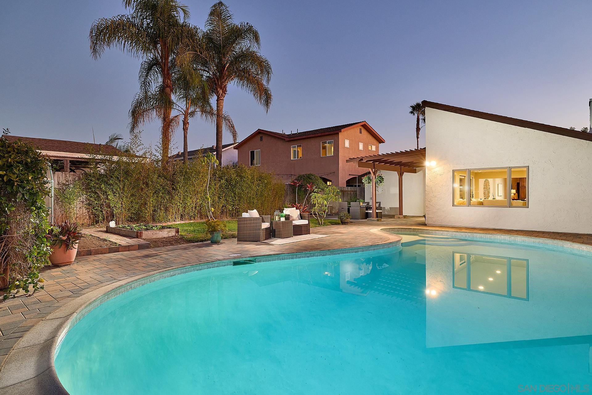 Detail Gallery Image 22 of 42 For 7962  Merrington Pl, San Diego,  CA 92126 - 4 Beds | 2 Baths