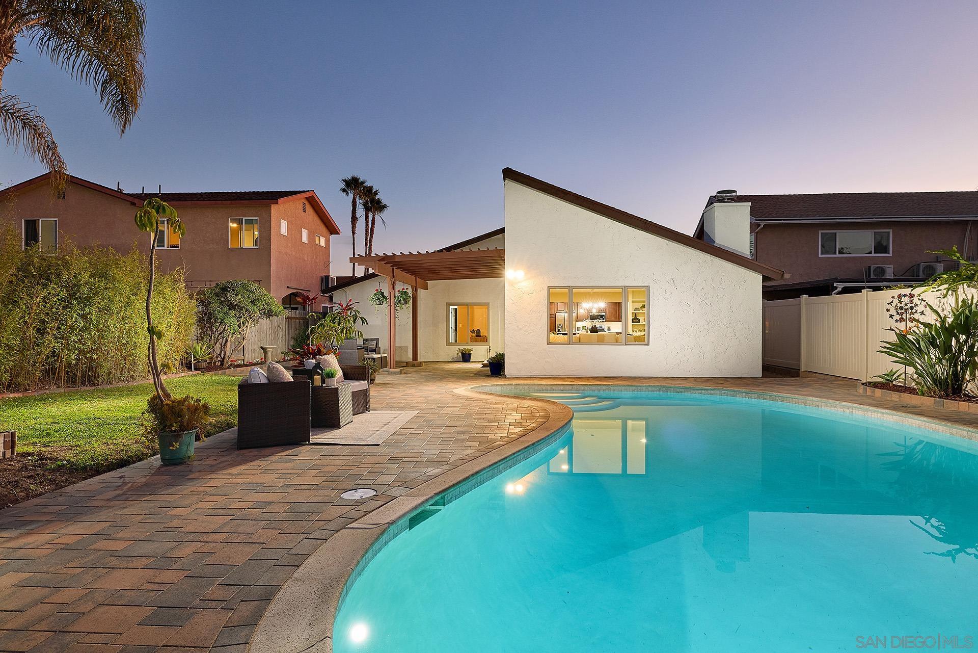 Detail Gallery Image 23 of 42 For 7962  Merrington Pl, San Diego,  CA 92126 - 4 Beds | 2 Baths