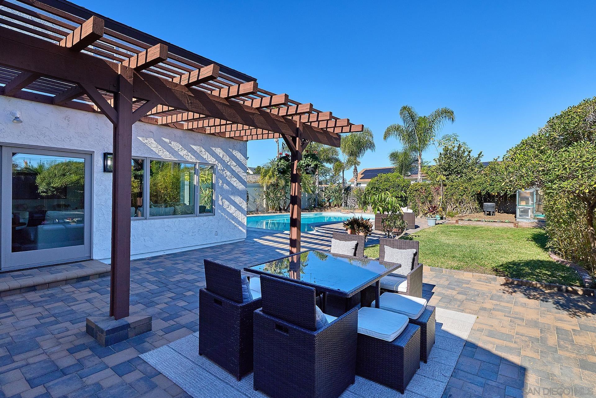 Detail Gallery Image 30 of 42 For 7962  Merrington Pl, San Diego,  CA 92126 - 4 Beds | 2 Baths