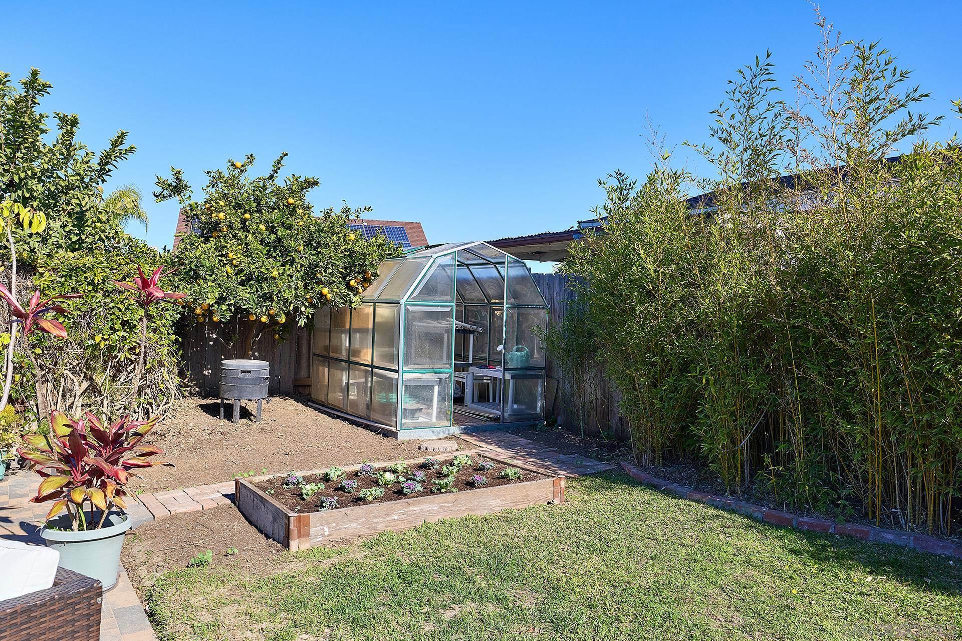 Detail Gallery Image 31 of 42 For 7962  Merrington Pl, San Diego,  CA 92126 - 4 Beds | 2 Baths