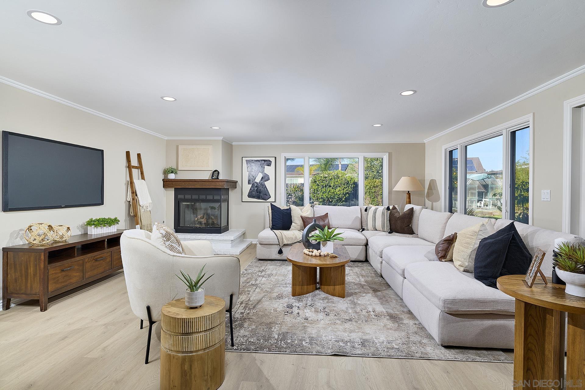 Detail Gallery Image 10 of 42 For 7962  Merrington Pl, San Diego,  CA 92126 - 4 Beds | 2 Baths