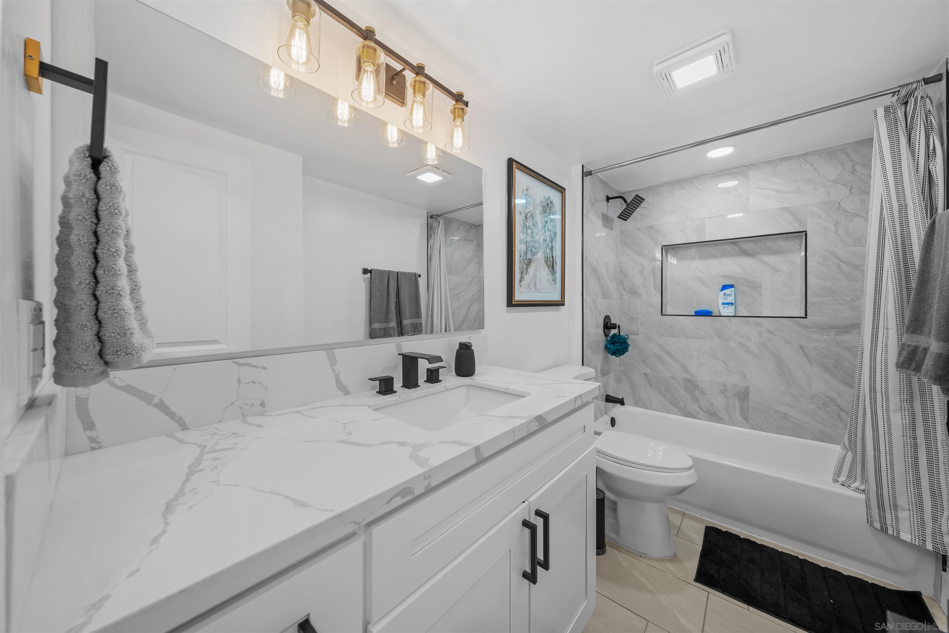 Detail Gallery Image 21 of 36 For 1730  Vista Del Valle Blvd  1 - Room for Rent in 3, El Cajon,  CA 92019 - 1 Beds | 0 Baths