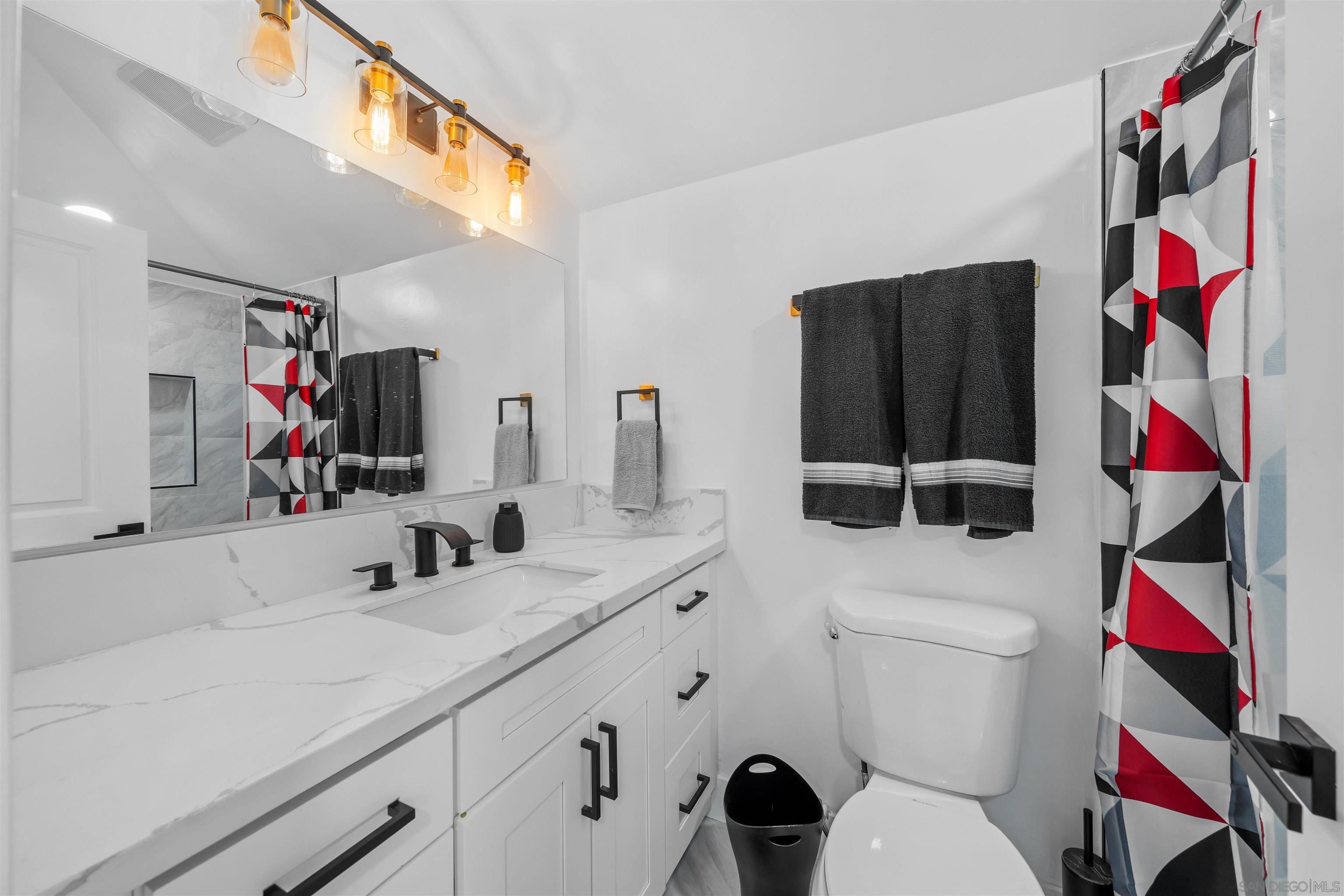 Detail Gallery Image 22 of 36 For 1730  Vista Del Valle Blvd  1 - Room for Rent in 3, El Cajon,  CA 92019 - 1 Beds | 0 Baths