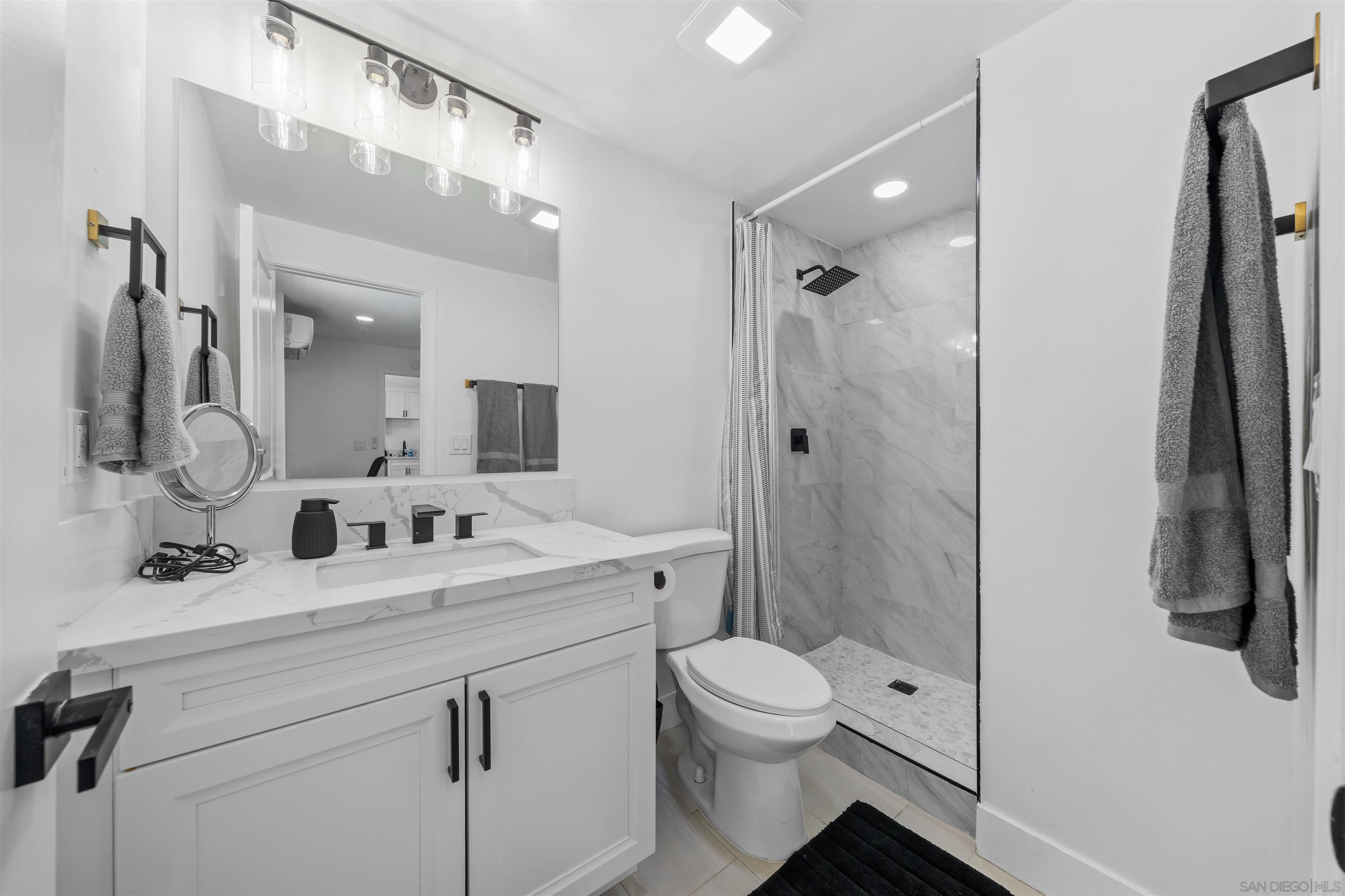 Detail Gallery Image 24 of 36 For 1730  Vista Del Valle Blvd  1 - Room for Rent in 3, El Cajon,  CA 92019 - 1 Beds | 0 Baths