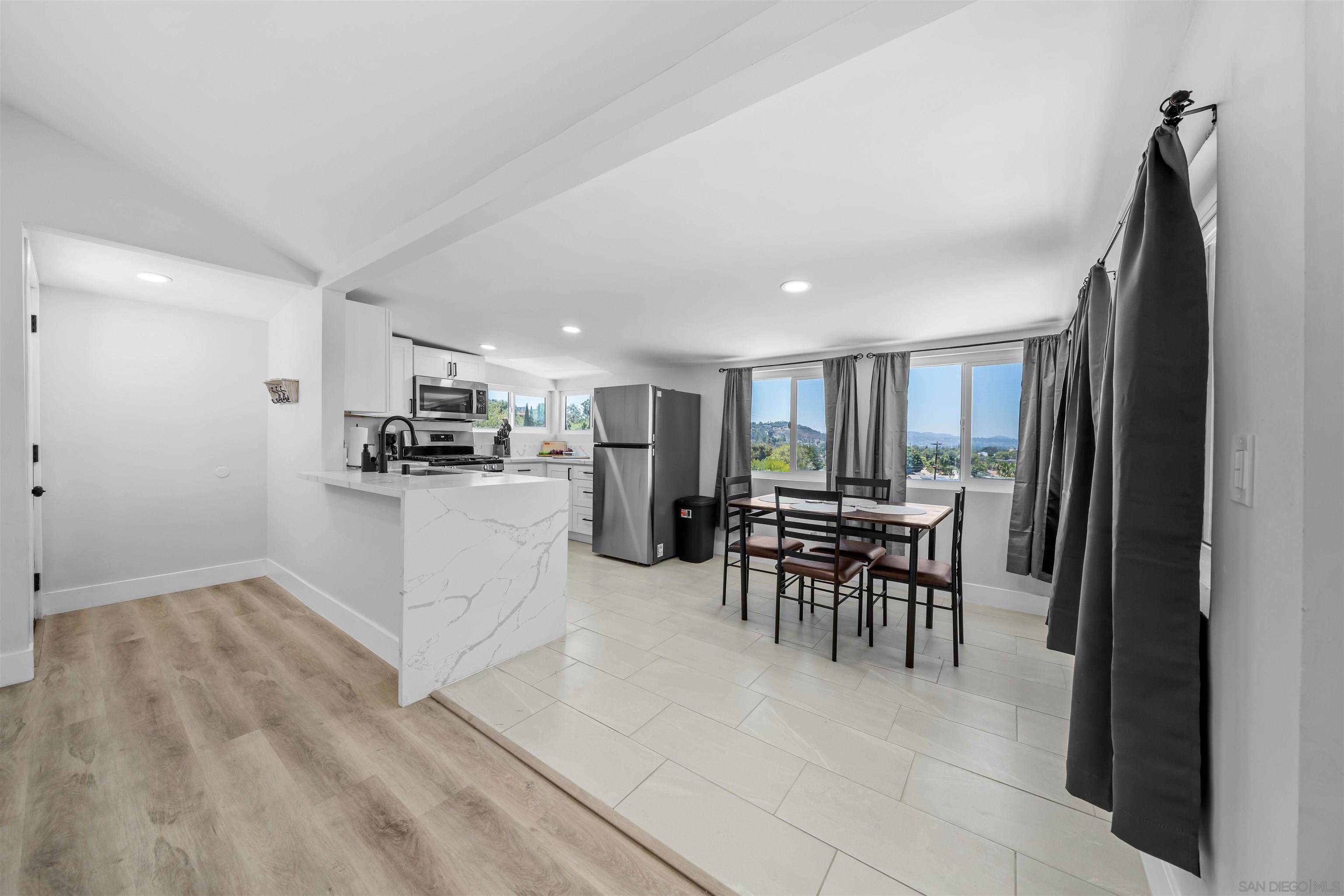 Detail Gallery Image 25 of 36 For 1730  Vista Del Valle Blvd  1 - Room for Rent in 3, El Cajon,  CA 92019 - 1 Beds | 0 Baths