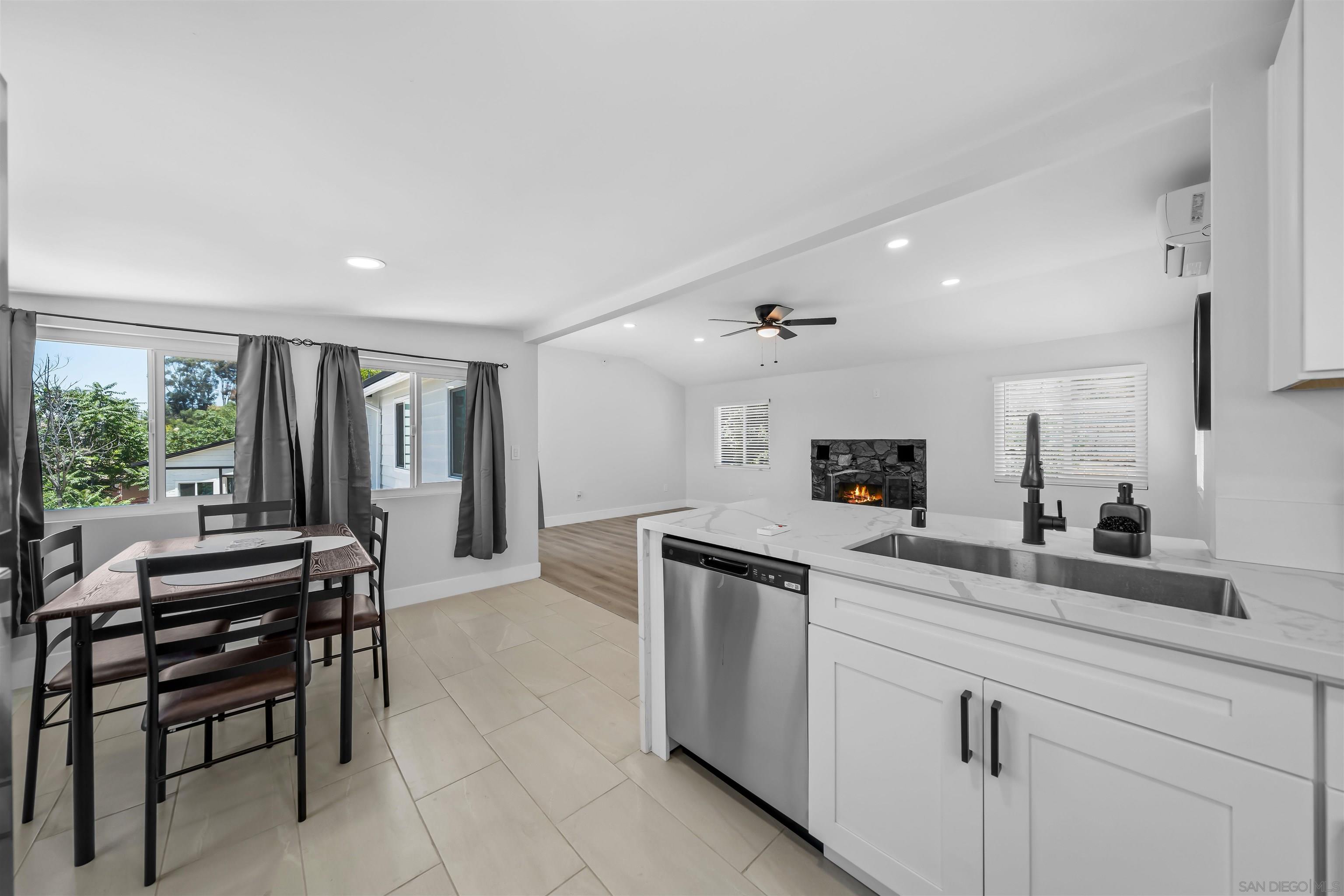 Detail Gallery Image 30 of 36 For 1730  Vista Del Valle Blvd  1 - Room for Rent in 3, El Cajon,  CA 92019 - 1 Beds | 0 Baths