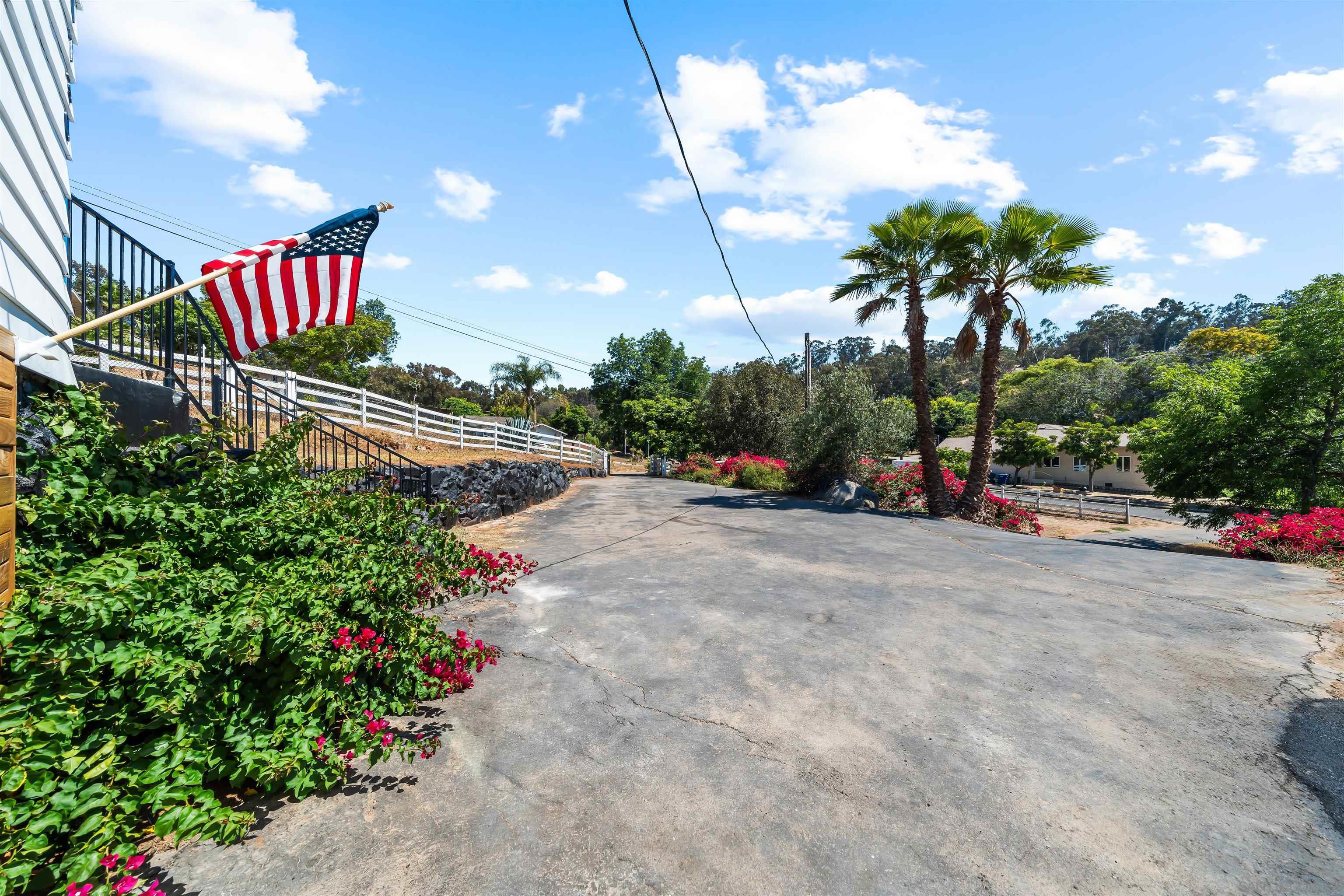 Detail Gallery Image 33 of 36 For 1730  Vista Del Valle Blvd  1 - Room for Rent in 3, El Cajon,  CA 92019 - 1 Beds | 0 Baths