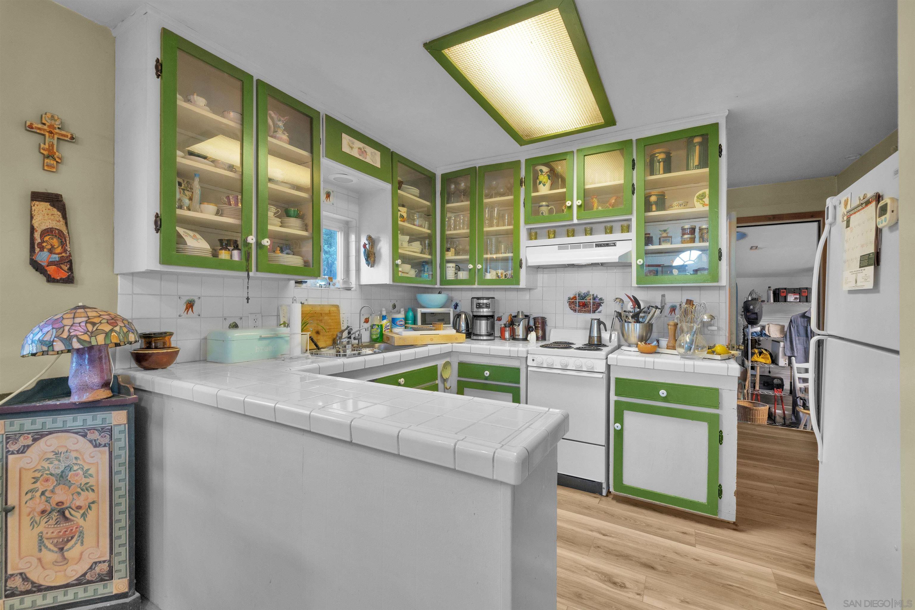 Detail Gallery Image 4 of 21 For 1065  Kenison Dr, Julian,  CA 92036 - 2 Beds | 1/1 Baths