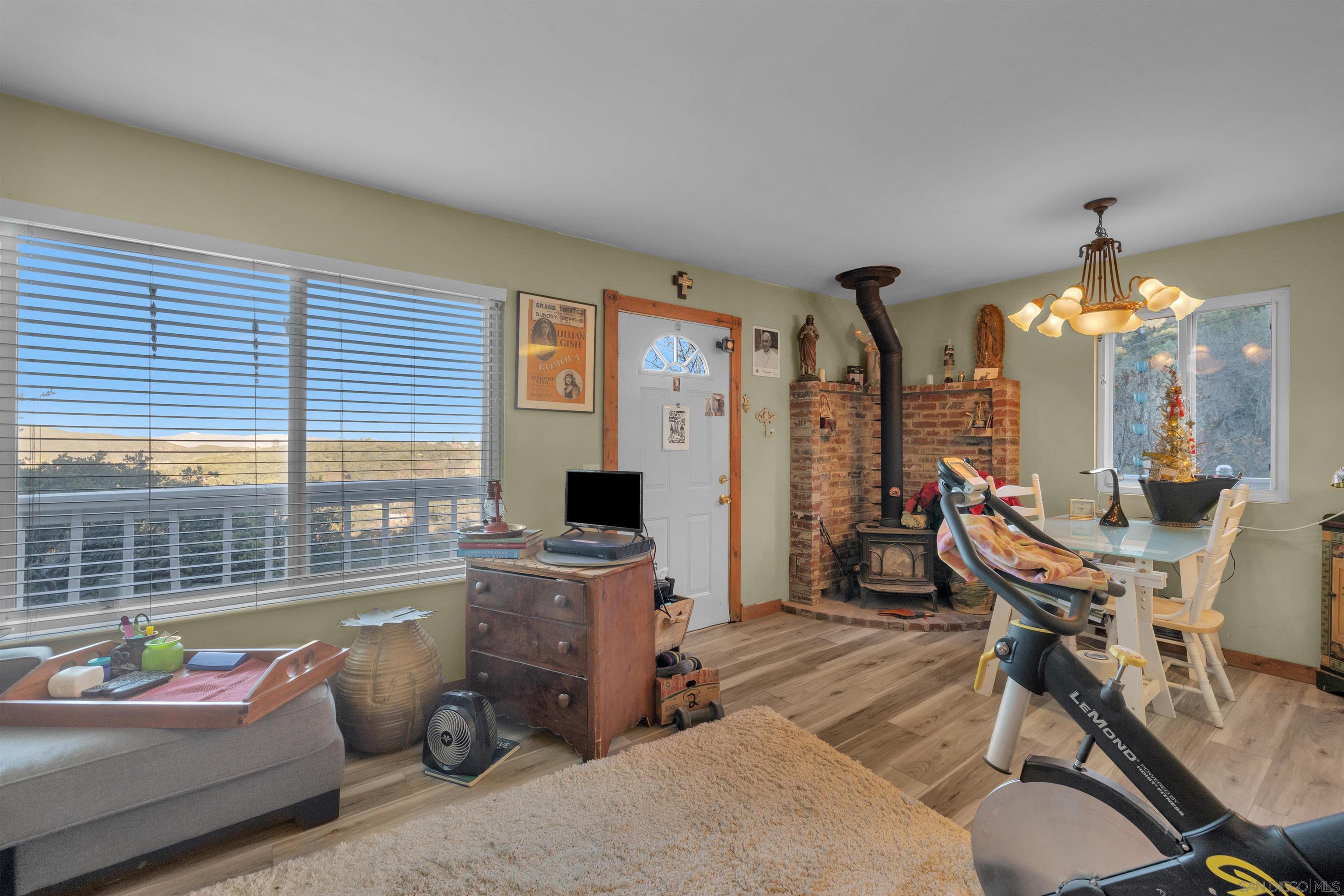 Detail Gallery Image 8 of 21 For 1065  Kenison Dr, Julian,  CA 92036 - 2 Beds | 1/1 Baths