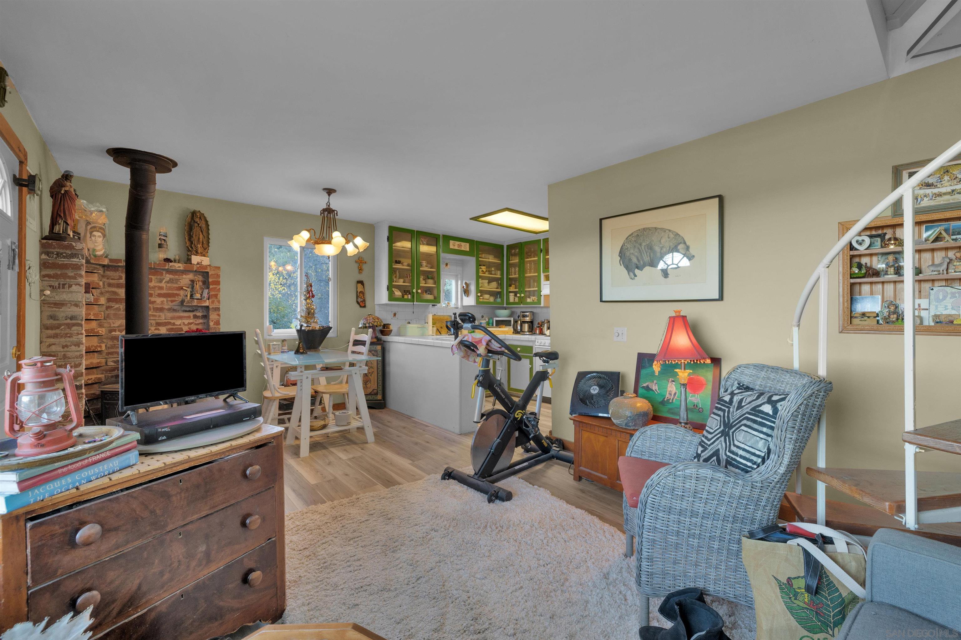 Detail Gallery Image 9 of 21 For 1065  Kenison Dr, Julian,  CA 92036 - 2 Beds | 1/1 Baths
