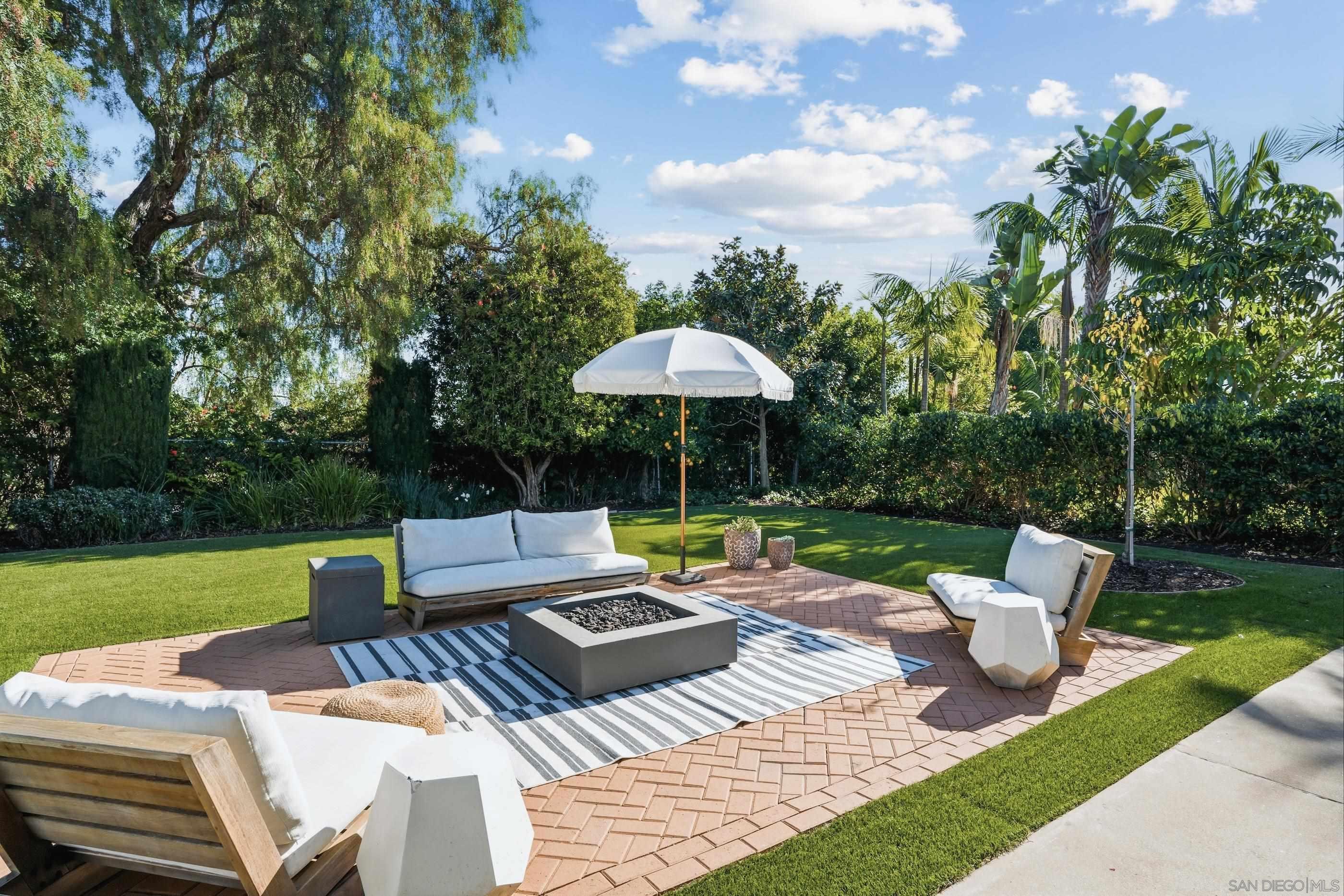 Detail Gallery Image 2 of 36 For 6625  Casselberry Way, San Diego,  CA 92119 - 4 Beds | 2 Baths