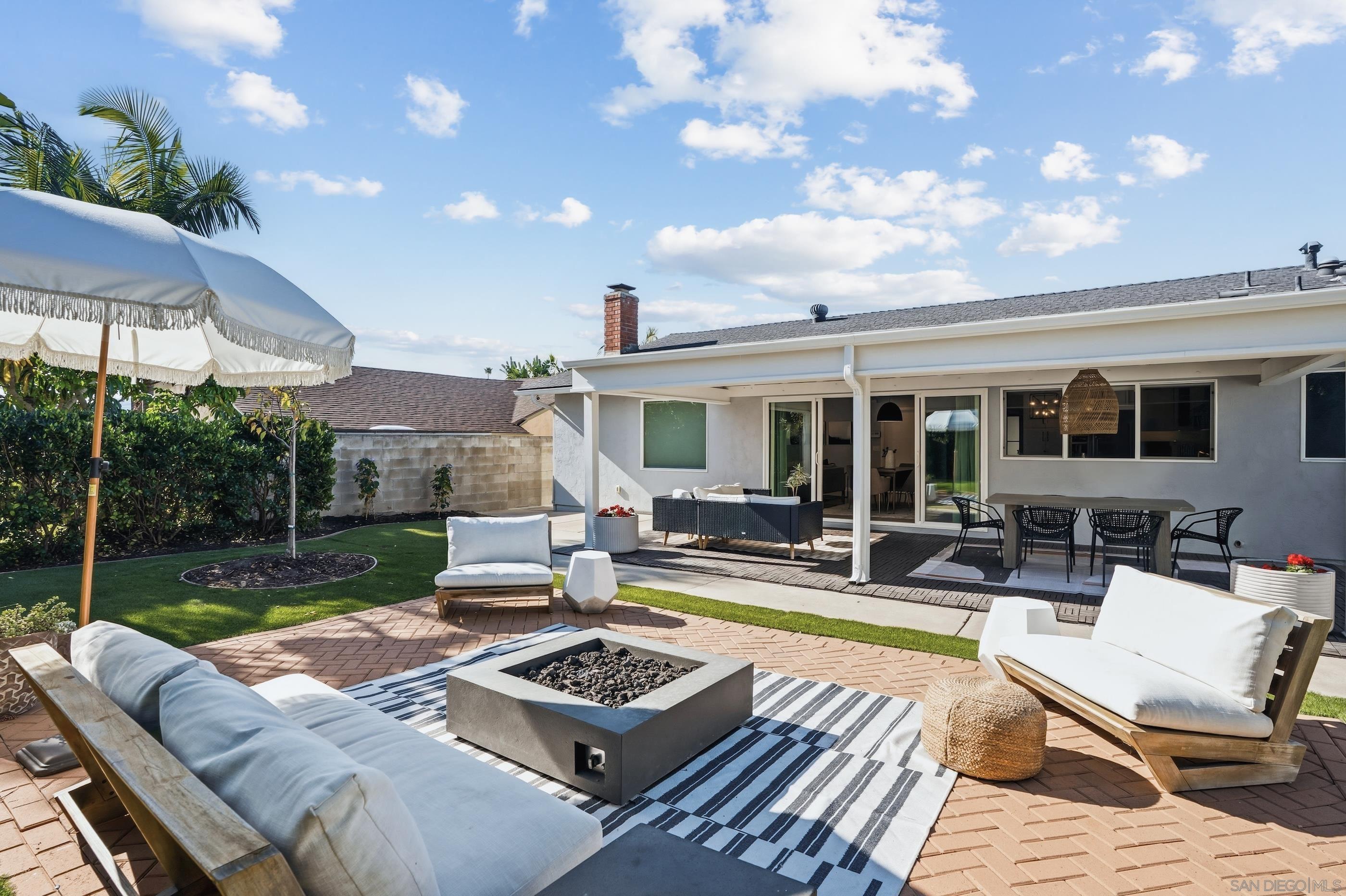 Detail Gallery Image 4 of 36 For 6625  Casselberry Way, San Diego,  CA 92119 - 4 Beds | 2 Baths