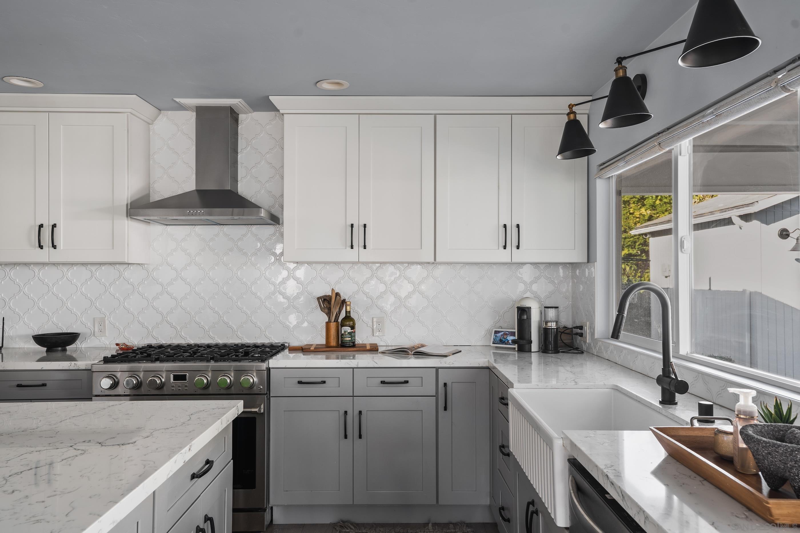 Detail Gallery Image 10 of 33 For 6625  Casselberry Way, San Diego,  CA 92119 - 4 Beds | 2 Baths