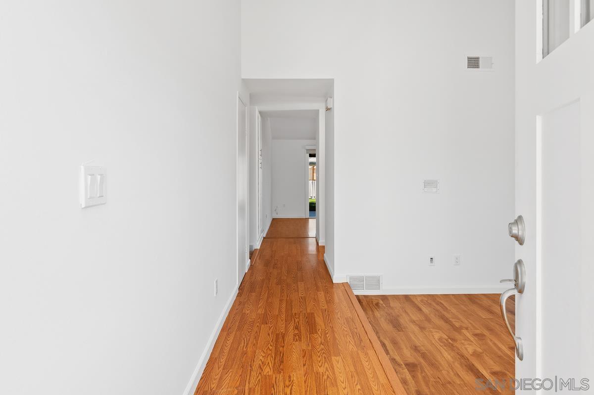 Detail Gallery Image 12 of 26 For 10017  Woodrose Ave, Santee,  CA 92071 - 3 Beds | 2 Baths