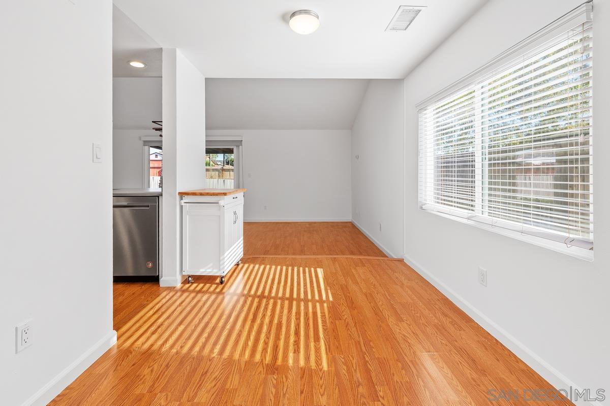 Detail Gallery Image 15 of 26 For 10017  Woodrose Ave, Santee,  CA 92071 - 3 Beds | 2 Baths