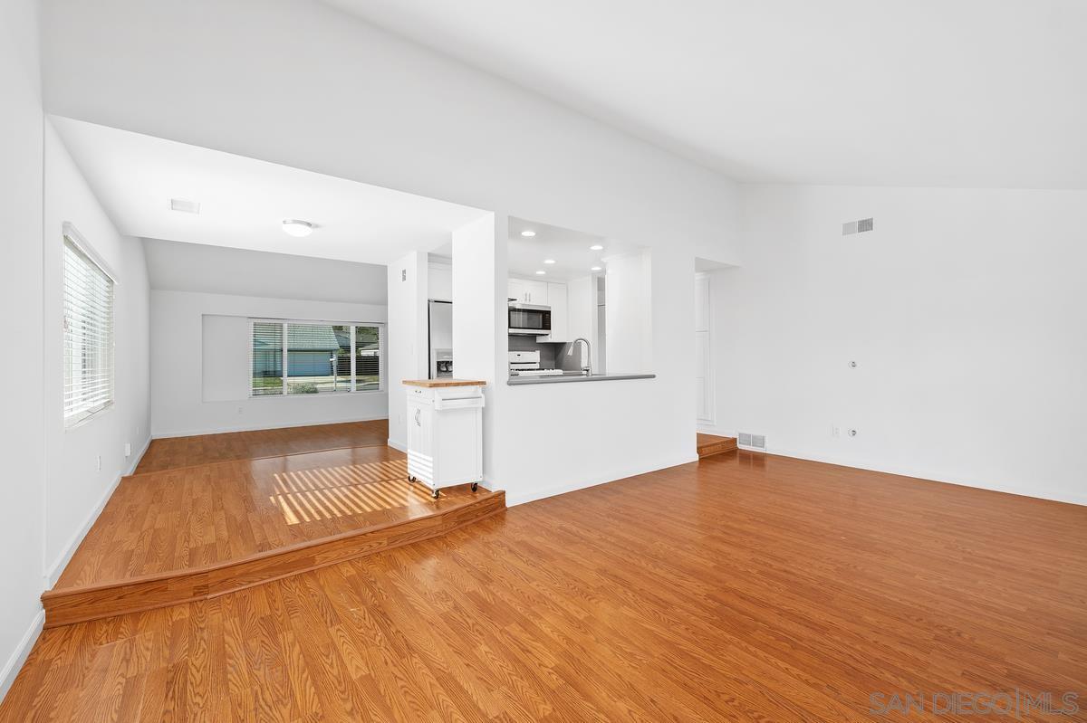 Detail Gallery Image 17 of 26 For 10017  Woodrose Ave, Santee,  CA 92071 - 3 Beds | 2 Baths