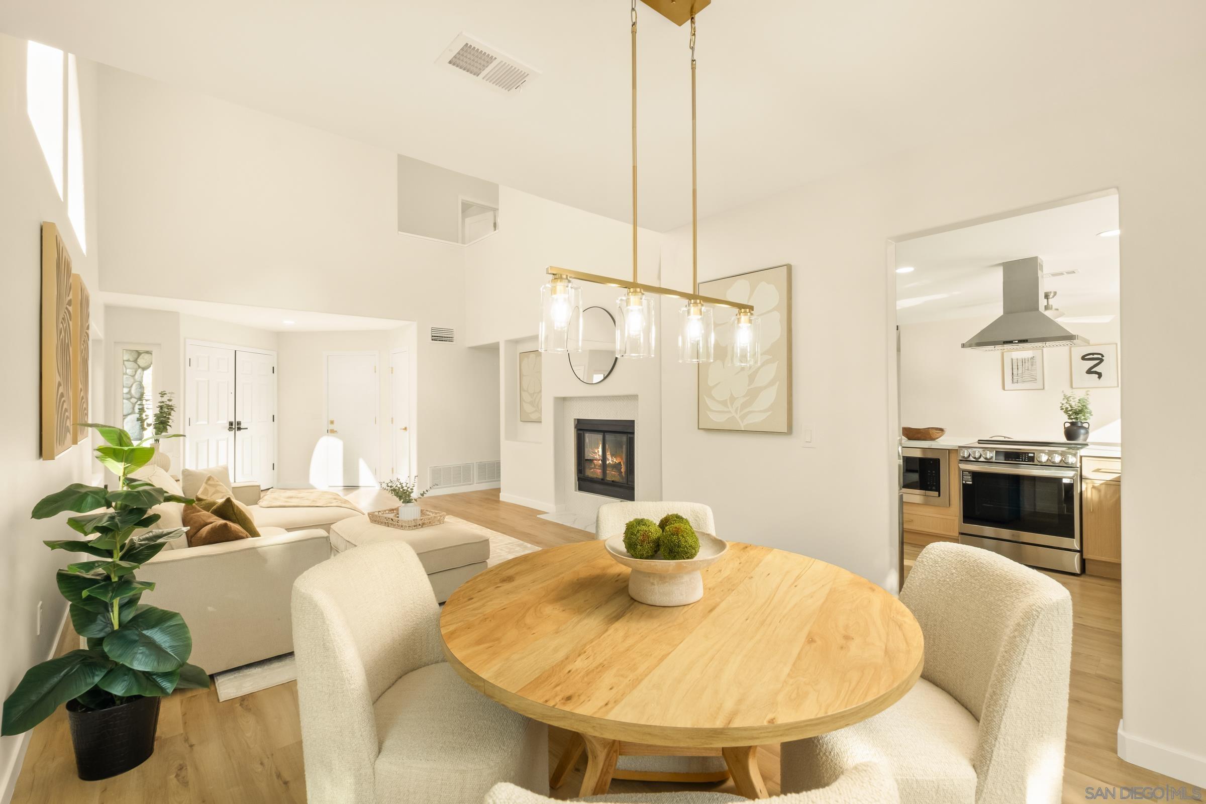 Detail Gallery Image 11 of 35 For 6759  Paseo Del Vista, Carlsbad,  CA 92009 - 3 Beds | 2/1 Baths