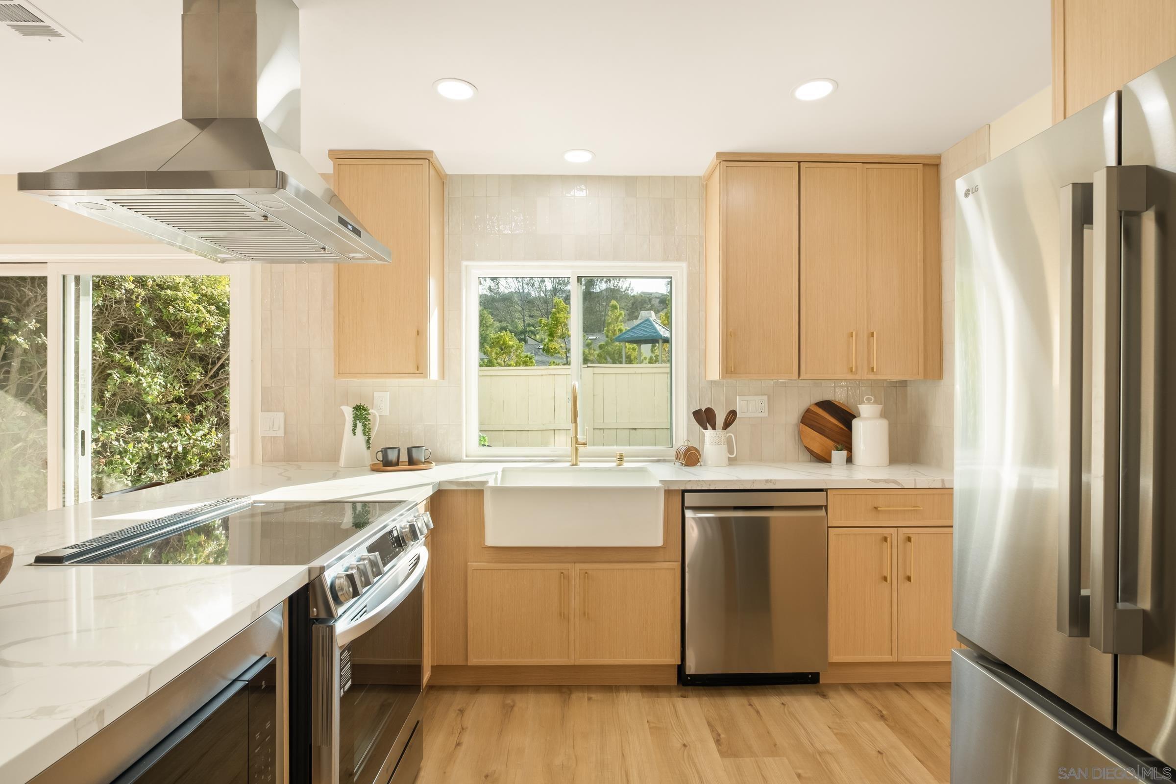 Detail Gallery Image 5 of 35 For 6759  Paseo Del Vista, Carlsbad,  CA 92009 - 3 Beds | 2/1 Baths