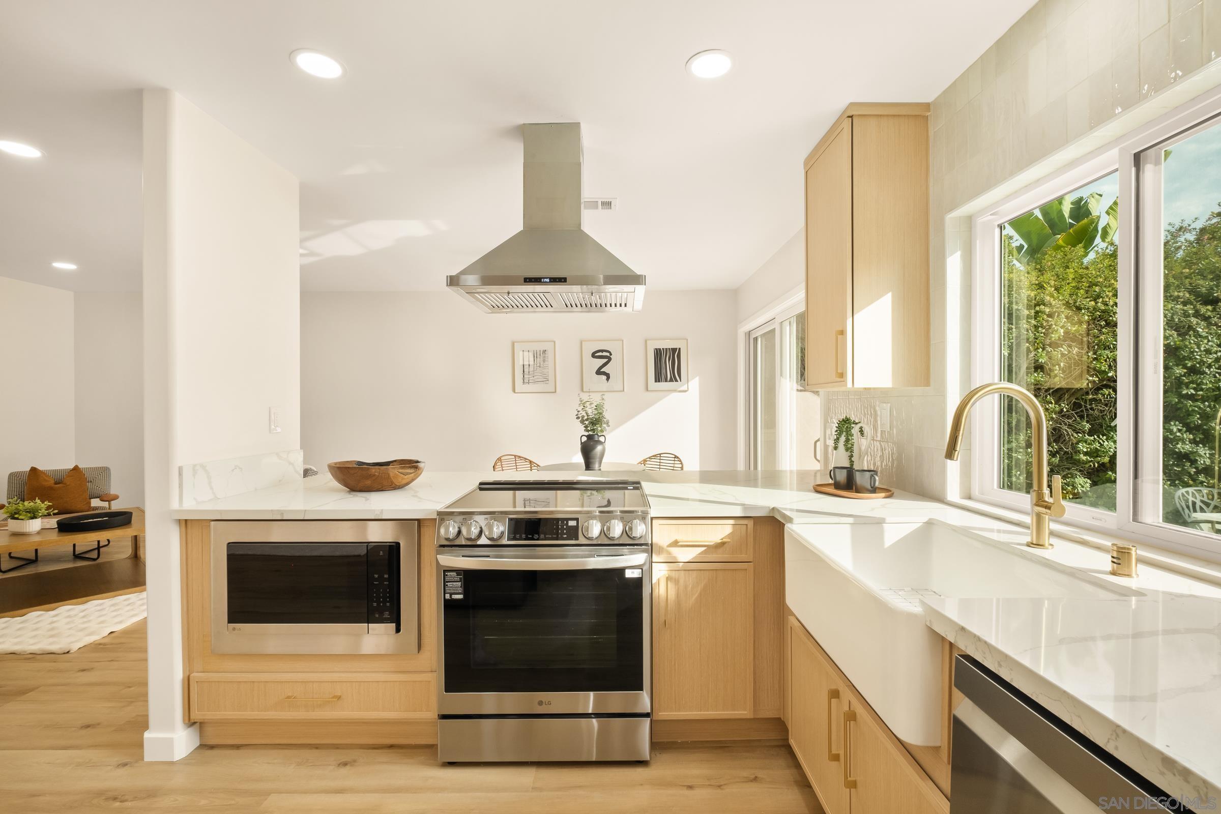 Detail Gallery Image 6 of 35 For 6759  Paseo Del Vista, Carlsbad,  CA 92009 - 3 Beds | 2/1 Baths