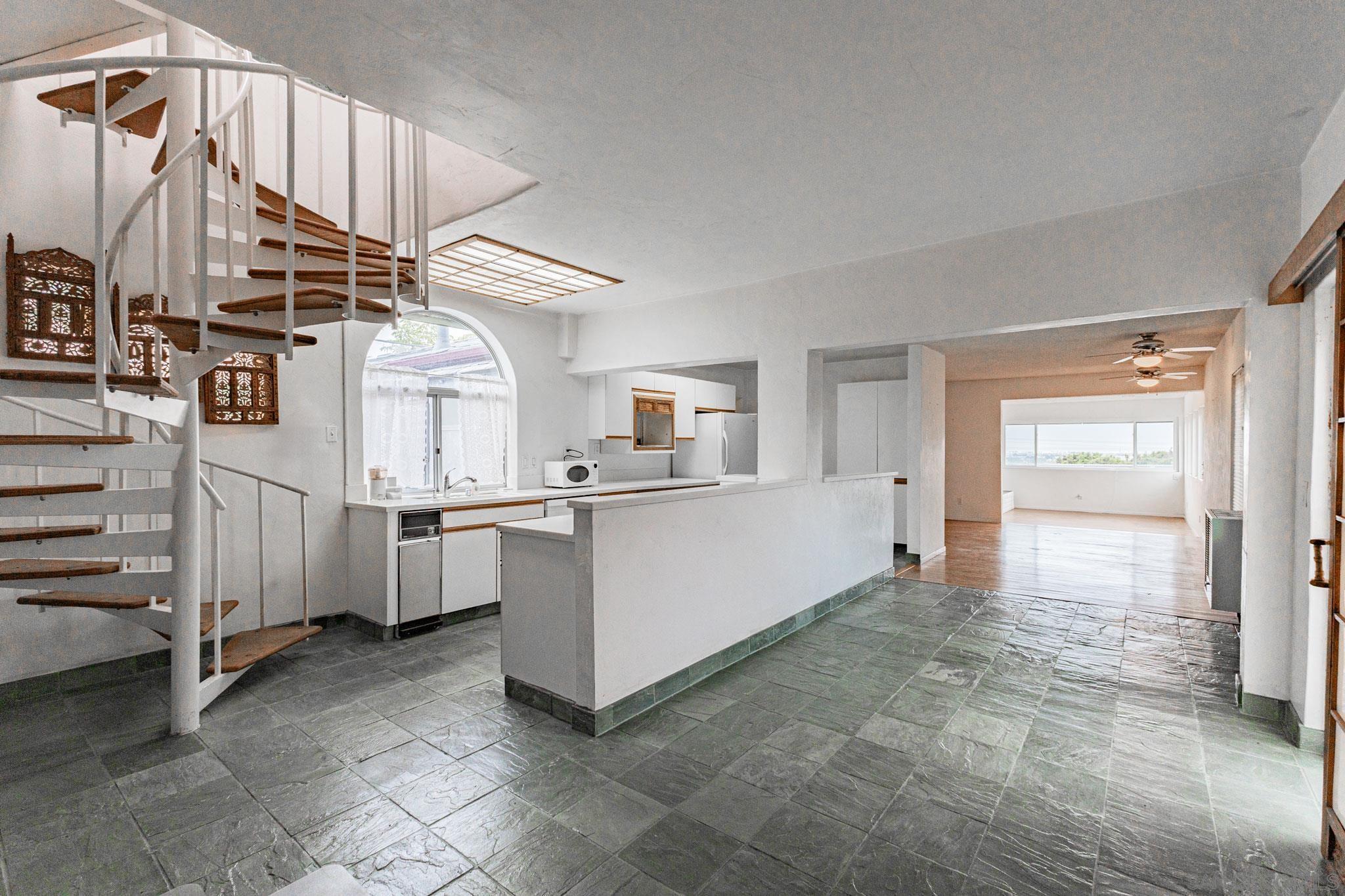 Detail Gallery Image 15 of 33 For 2841  Nipoma St, San Diego,  CA 92106 - 3 Beds | 2 Baths