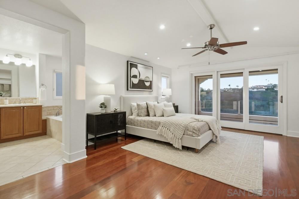 Detail Gallery Image 25 of 50 For 5448  Caminito Bayo, La Jolla,  CA 92037 - 3 Beds | 3 Baths