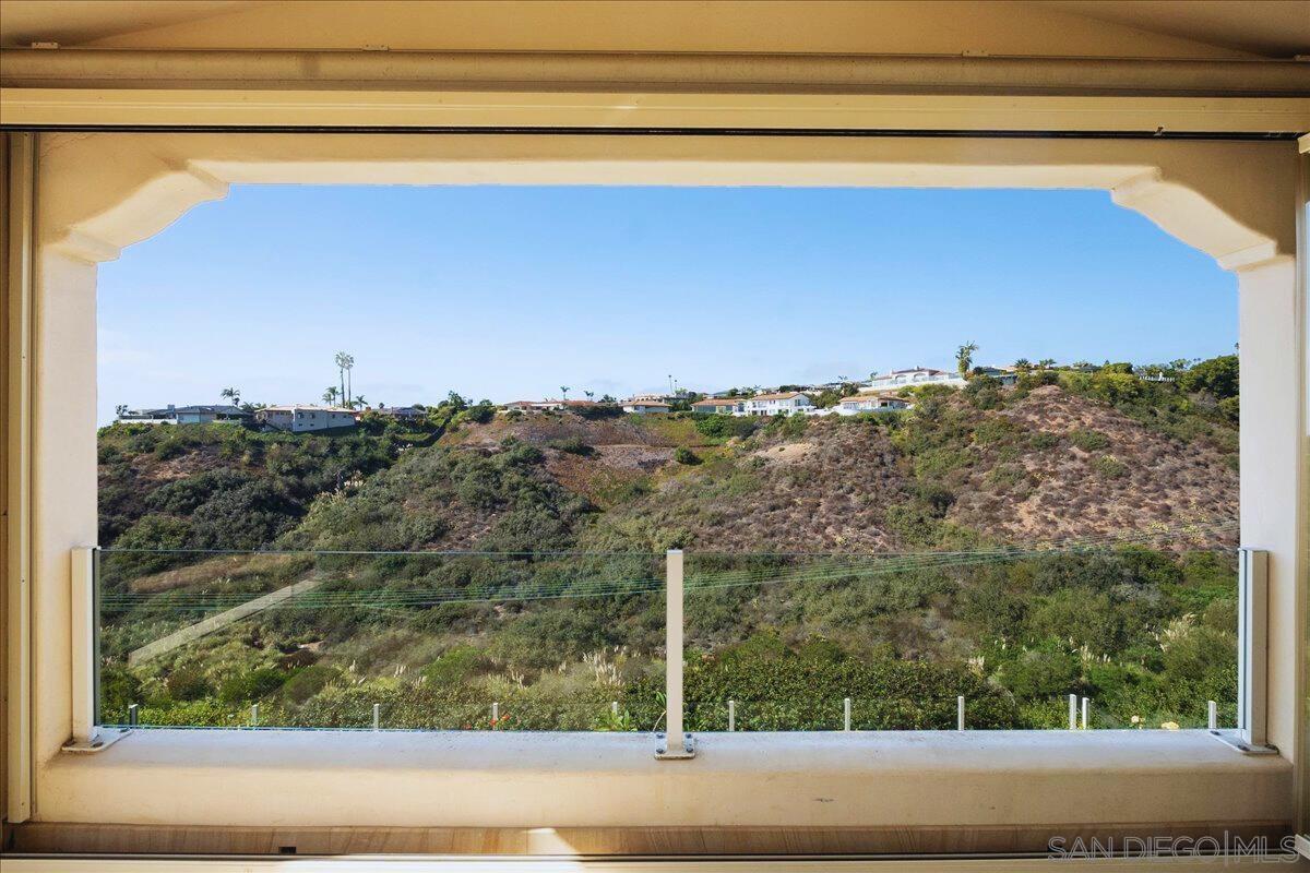 Detail Gallery Image 28 of 50 For 5448  Caminito Bayo, La Jolla,  CA 92037 - 3 Beds | 3 Baths